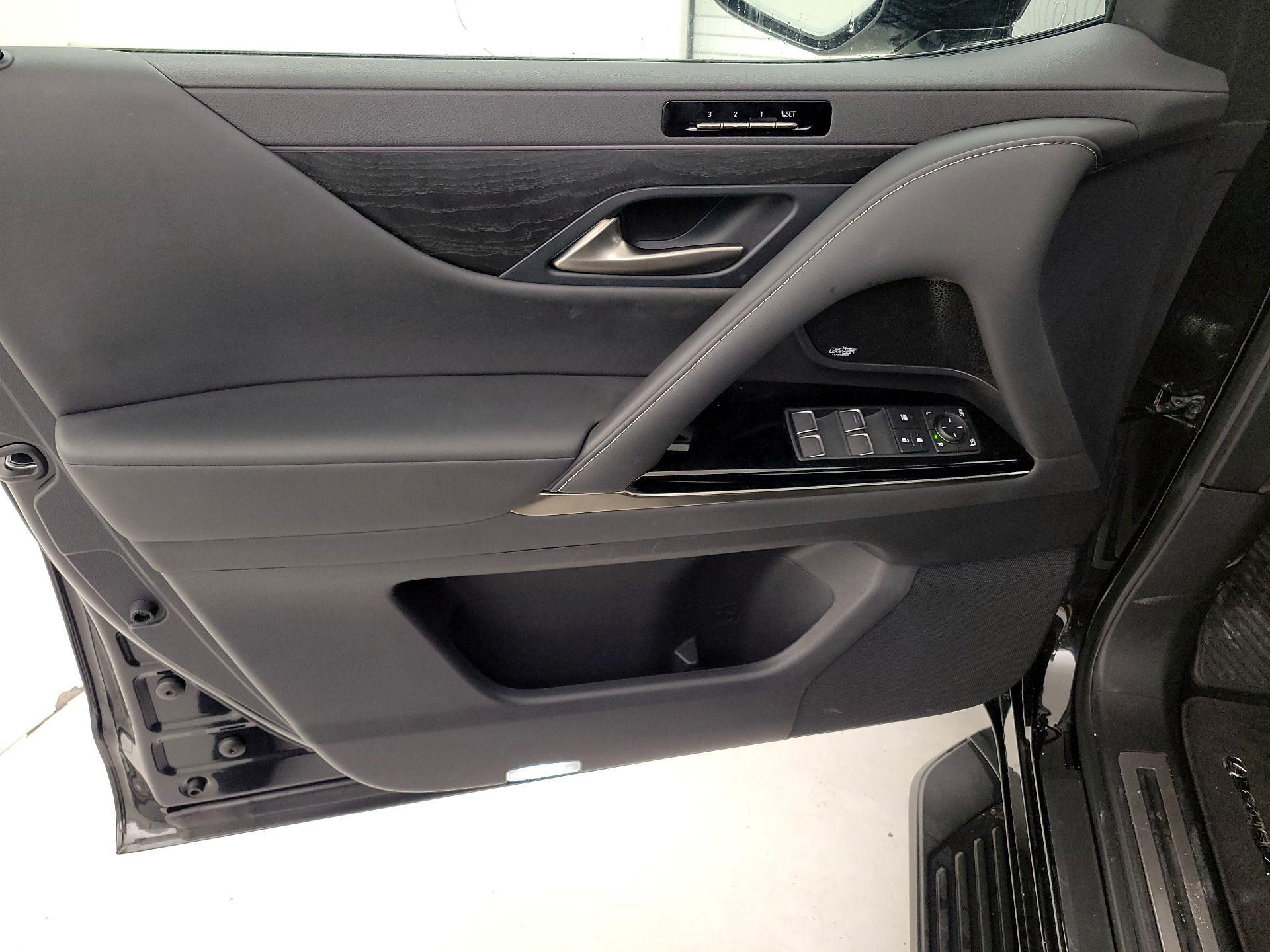 Thumbnail: 2024 Lexus LX - 12