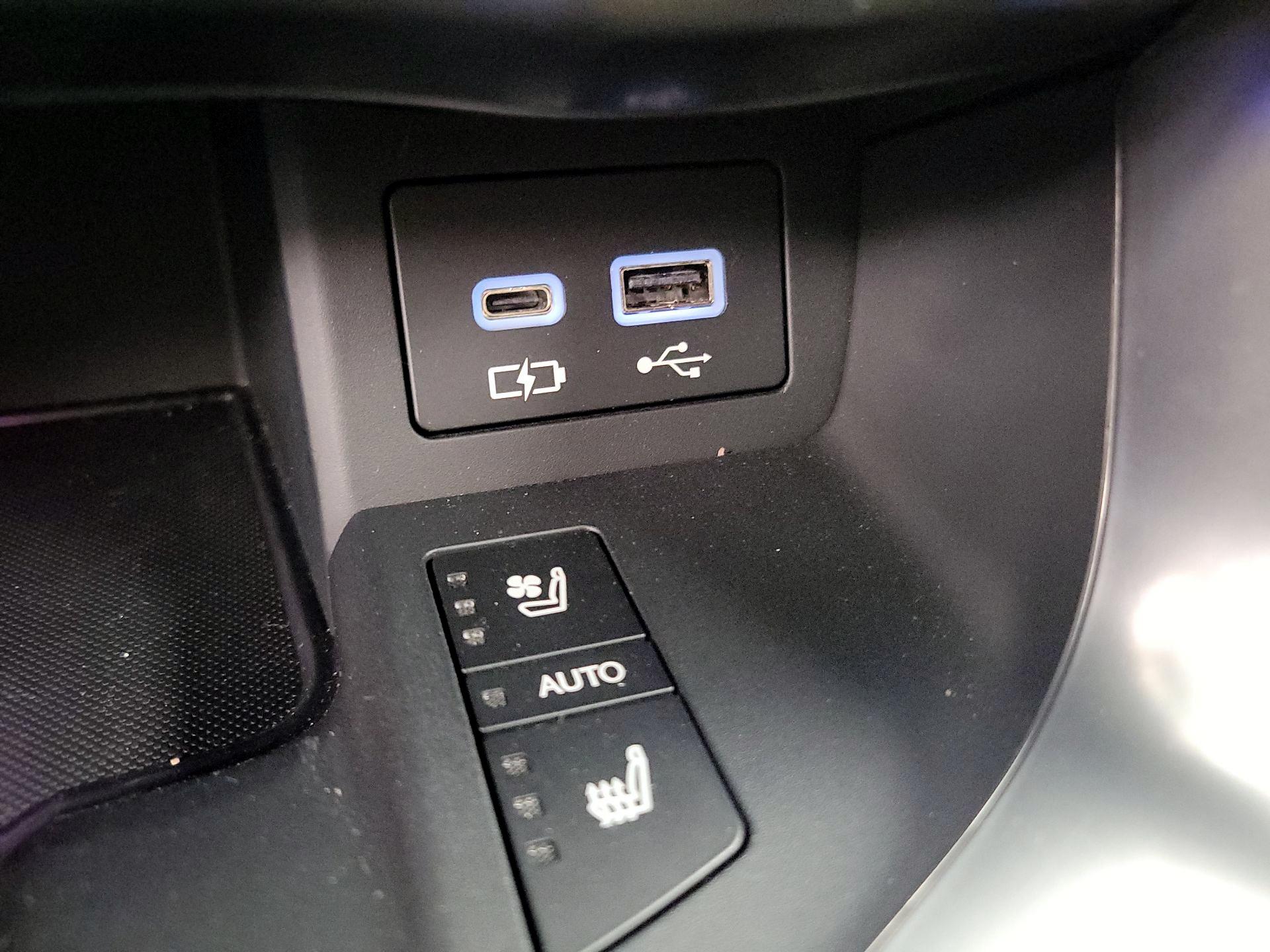 Thumbnail: 2024 Lexus LX - 19