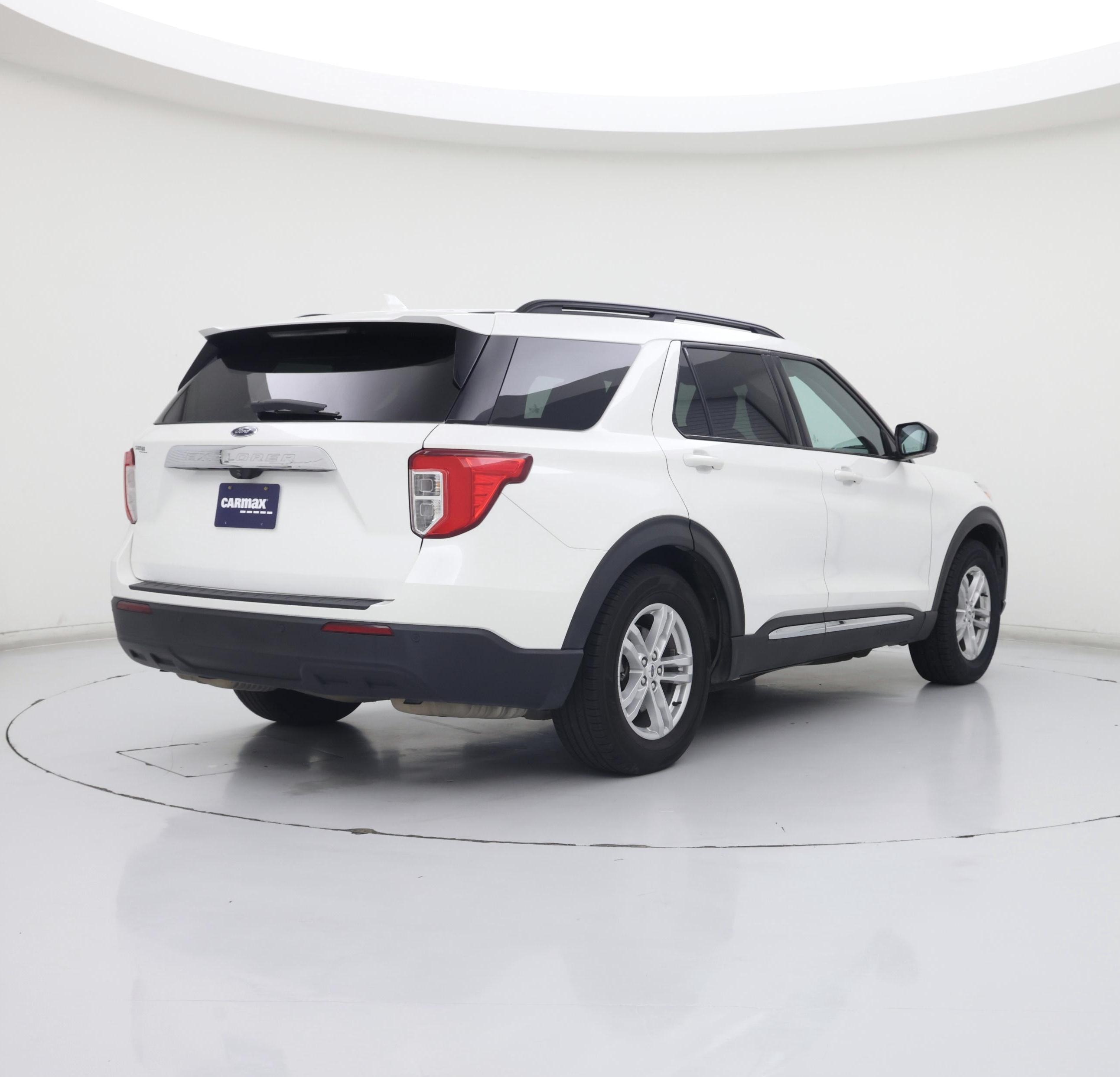Thumbnail: 2022 Ford Explorer - 8