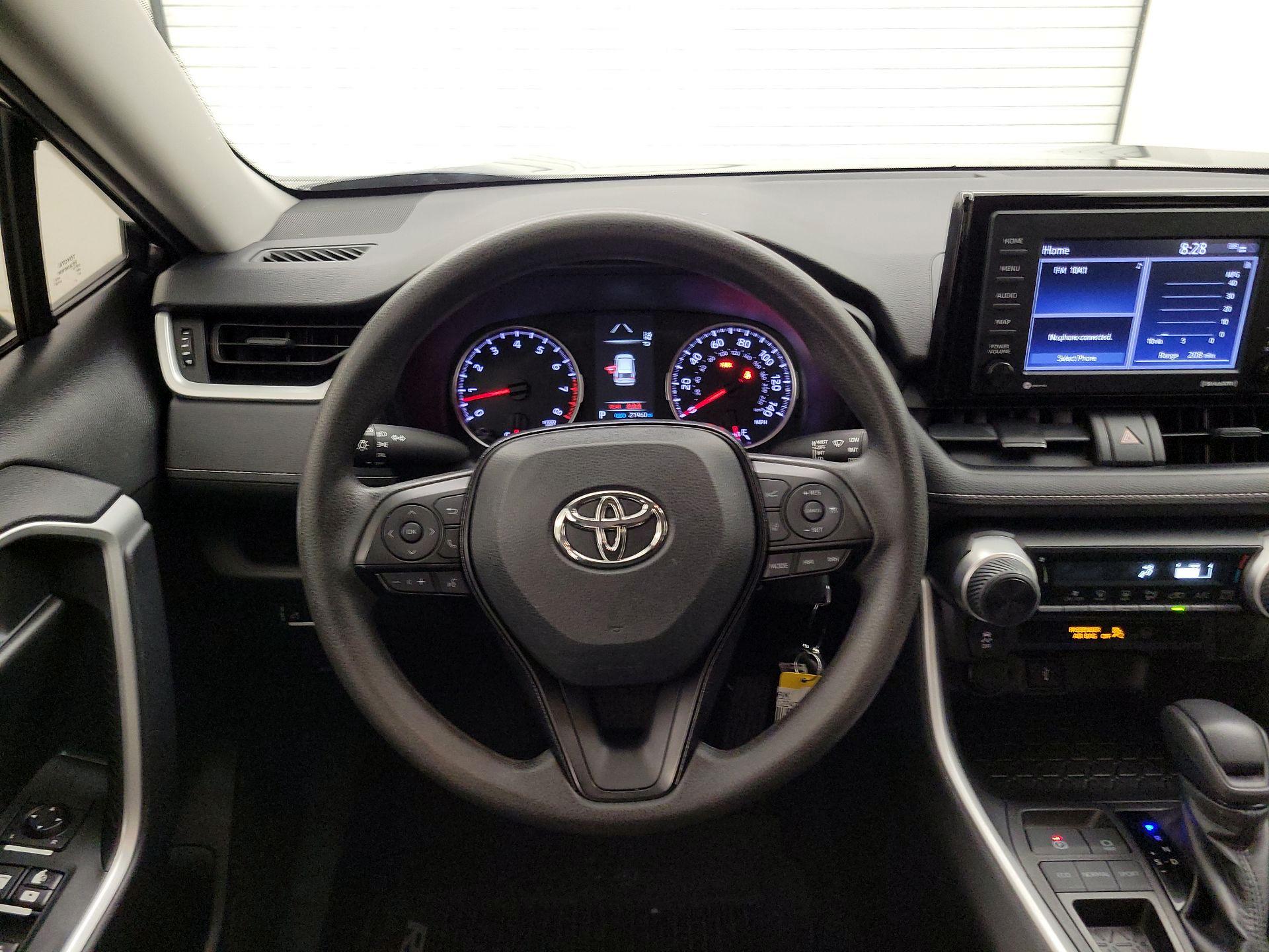 Thumbnail: 2021 Toyota RAV4 - 10