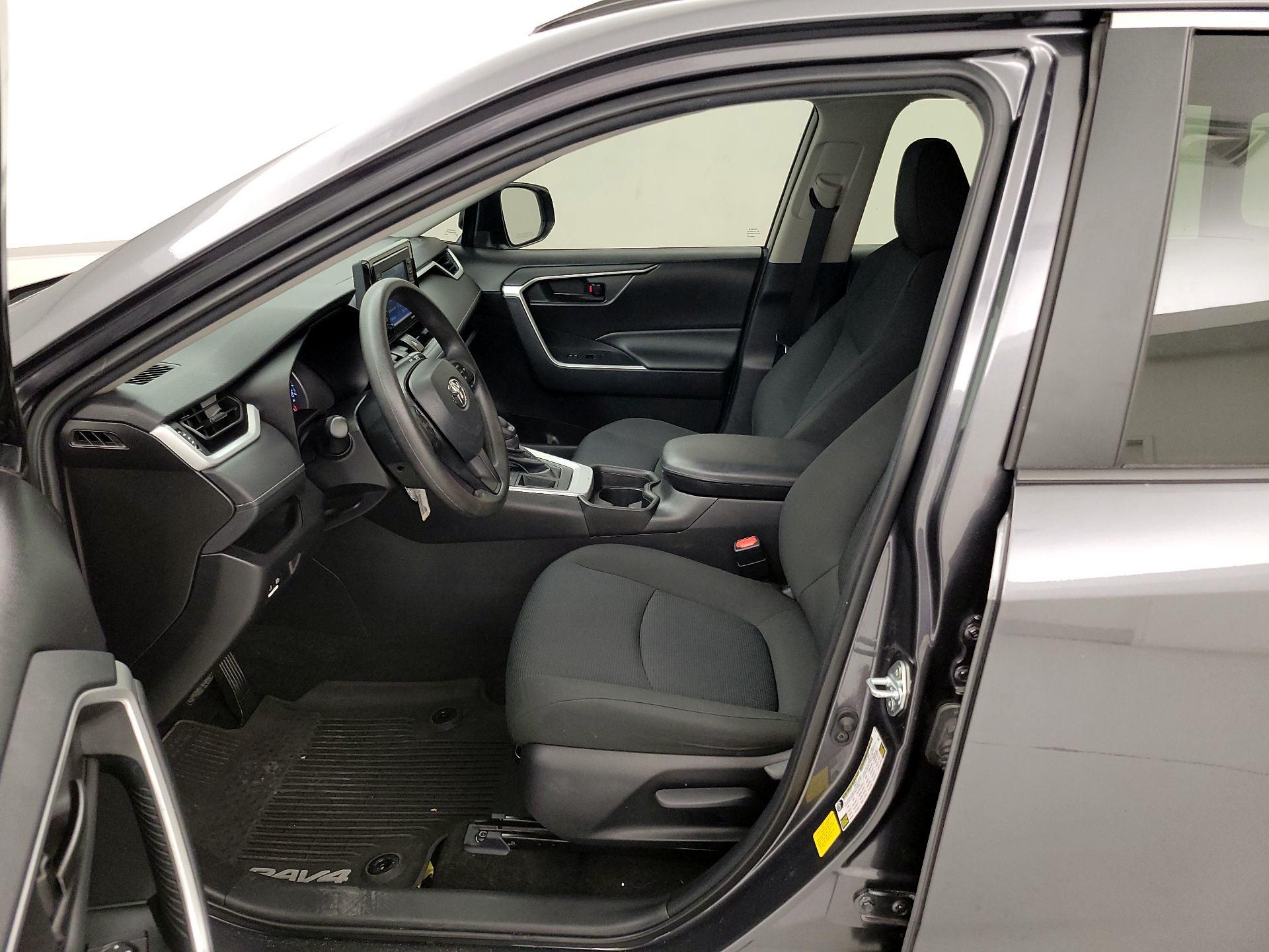 Thumbnail: 2021 Toyota RAV4 - 11