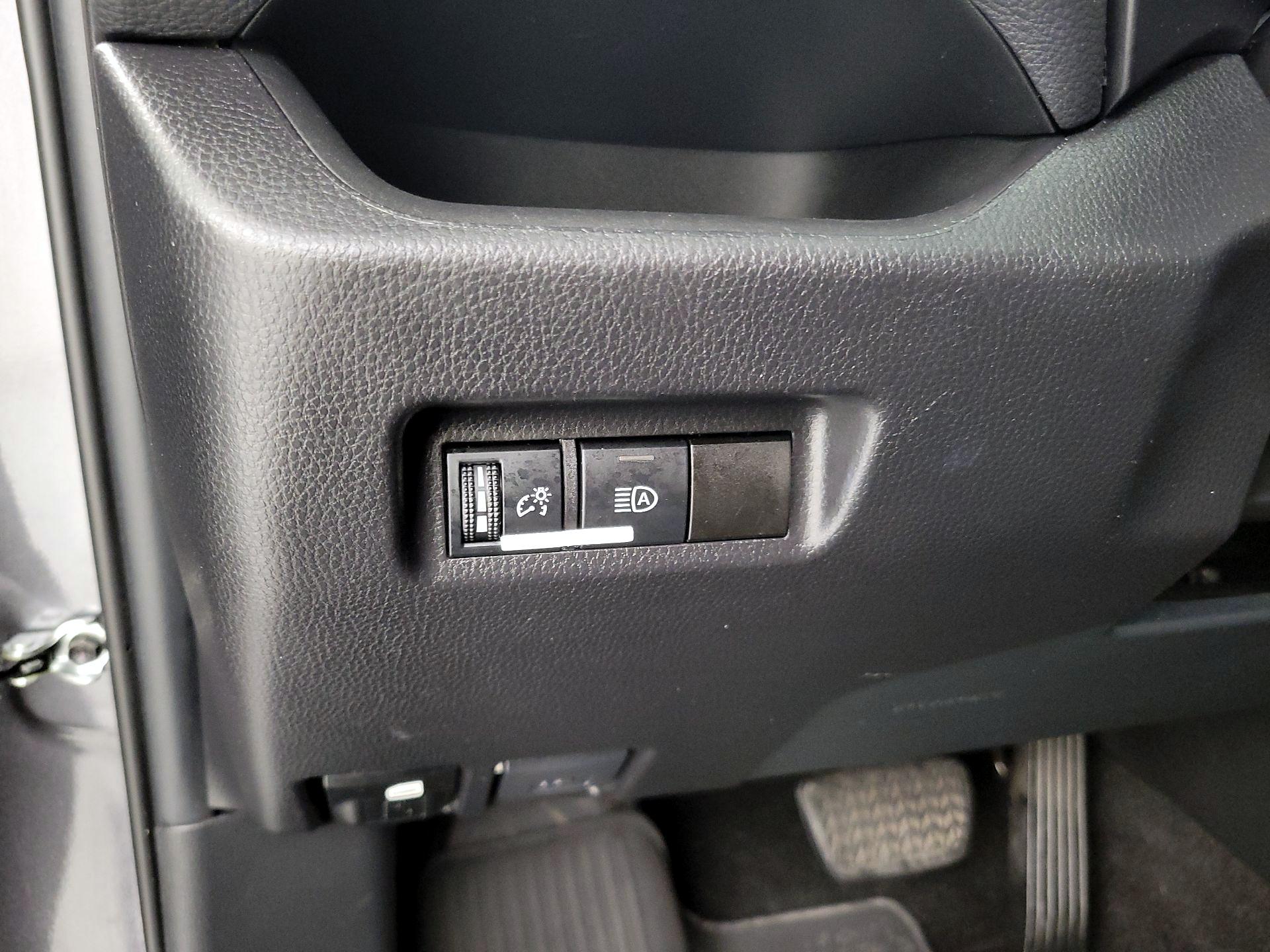 Thumbnail: 2021 Toyota RAV4 - 13