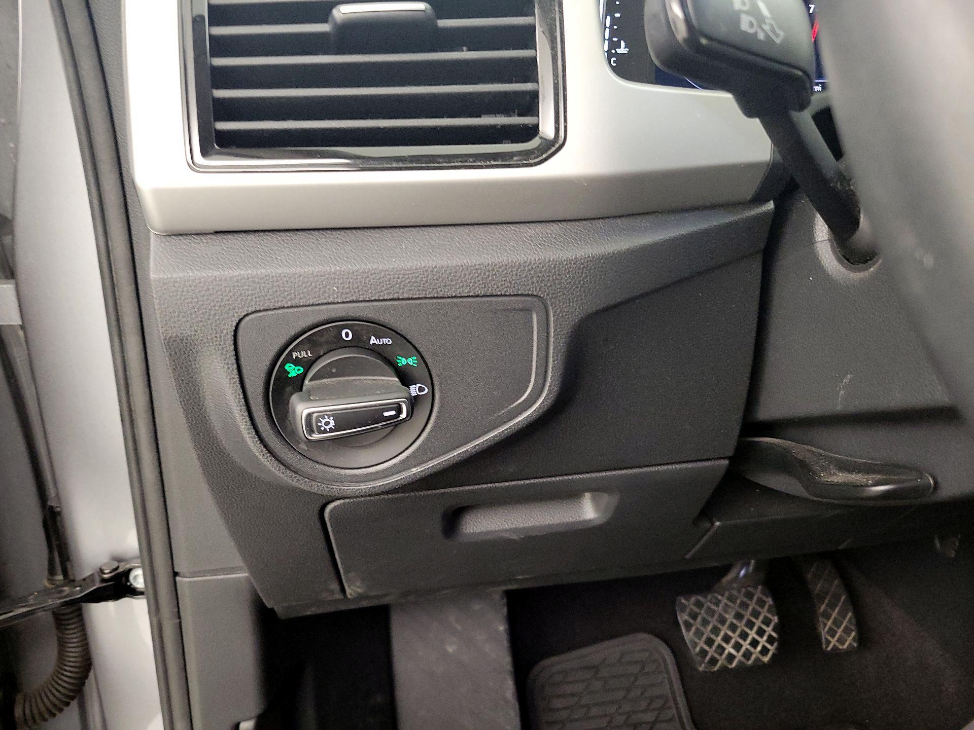 Thumbnail: 2022 Volkswagen Atlas - 13