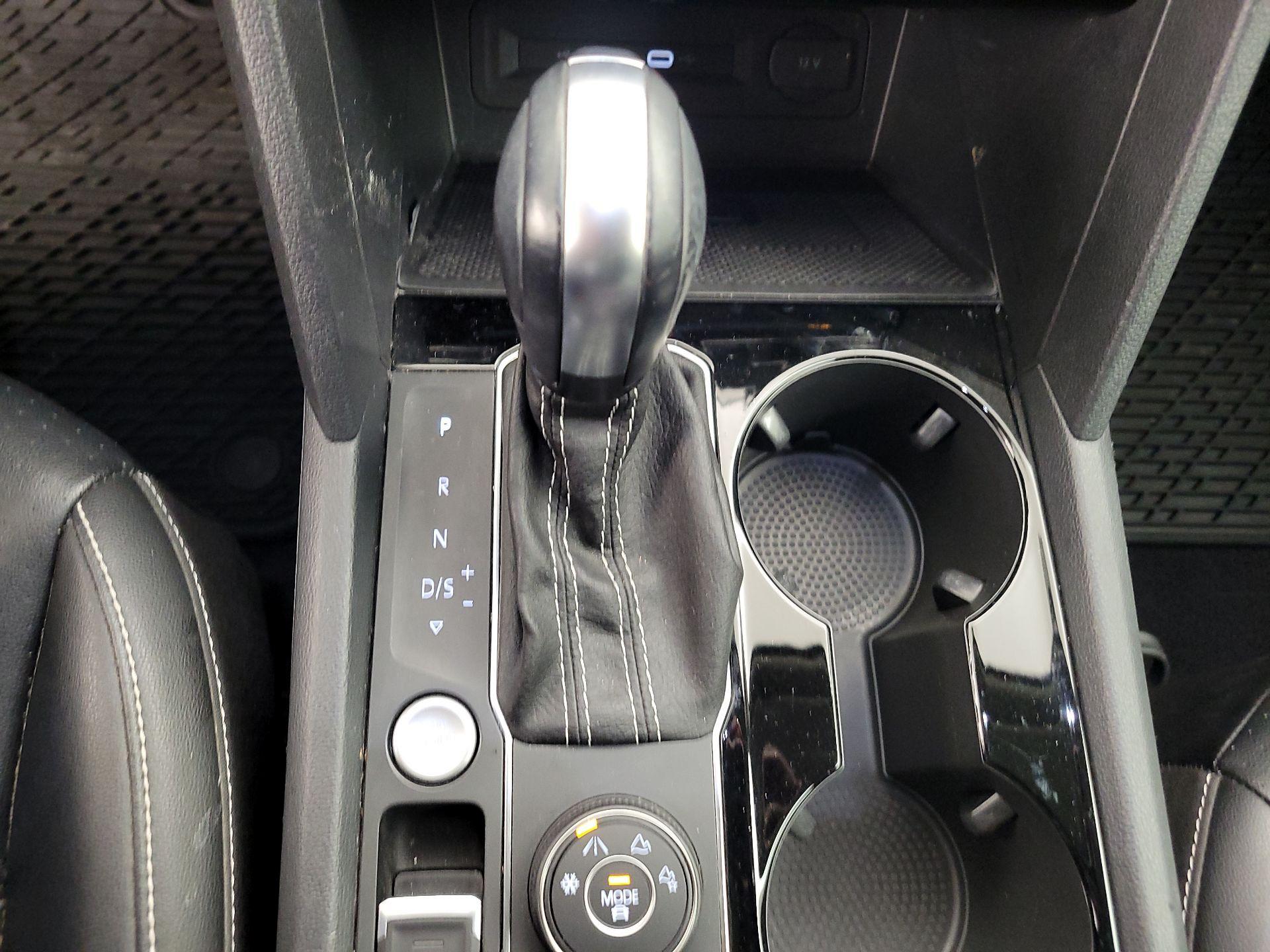 Thumbnail: 2022 Volkswagen Atlas - 17