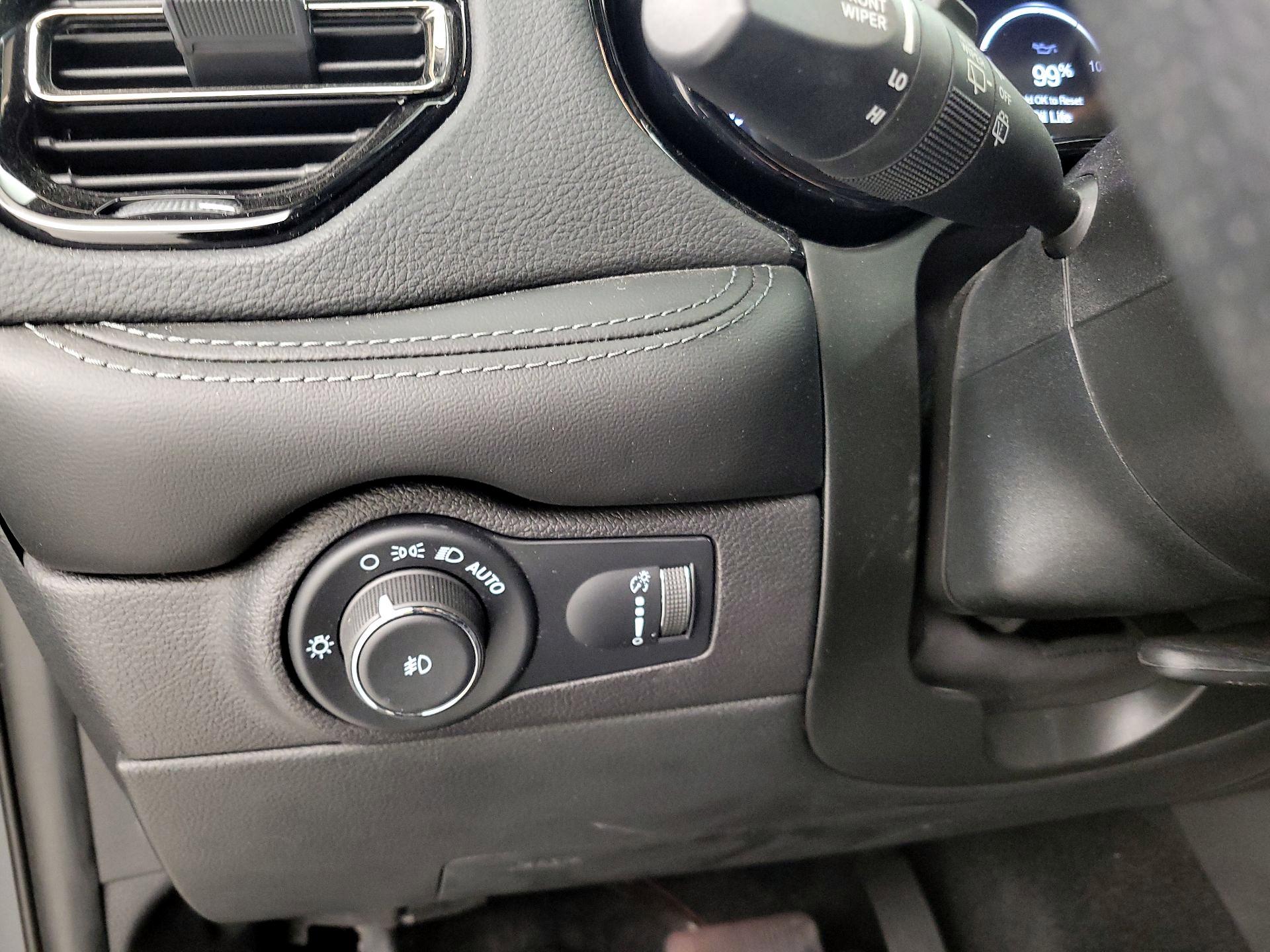 Thumbnail: 2021 Dodge Durango - 13