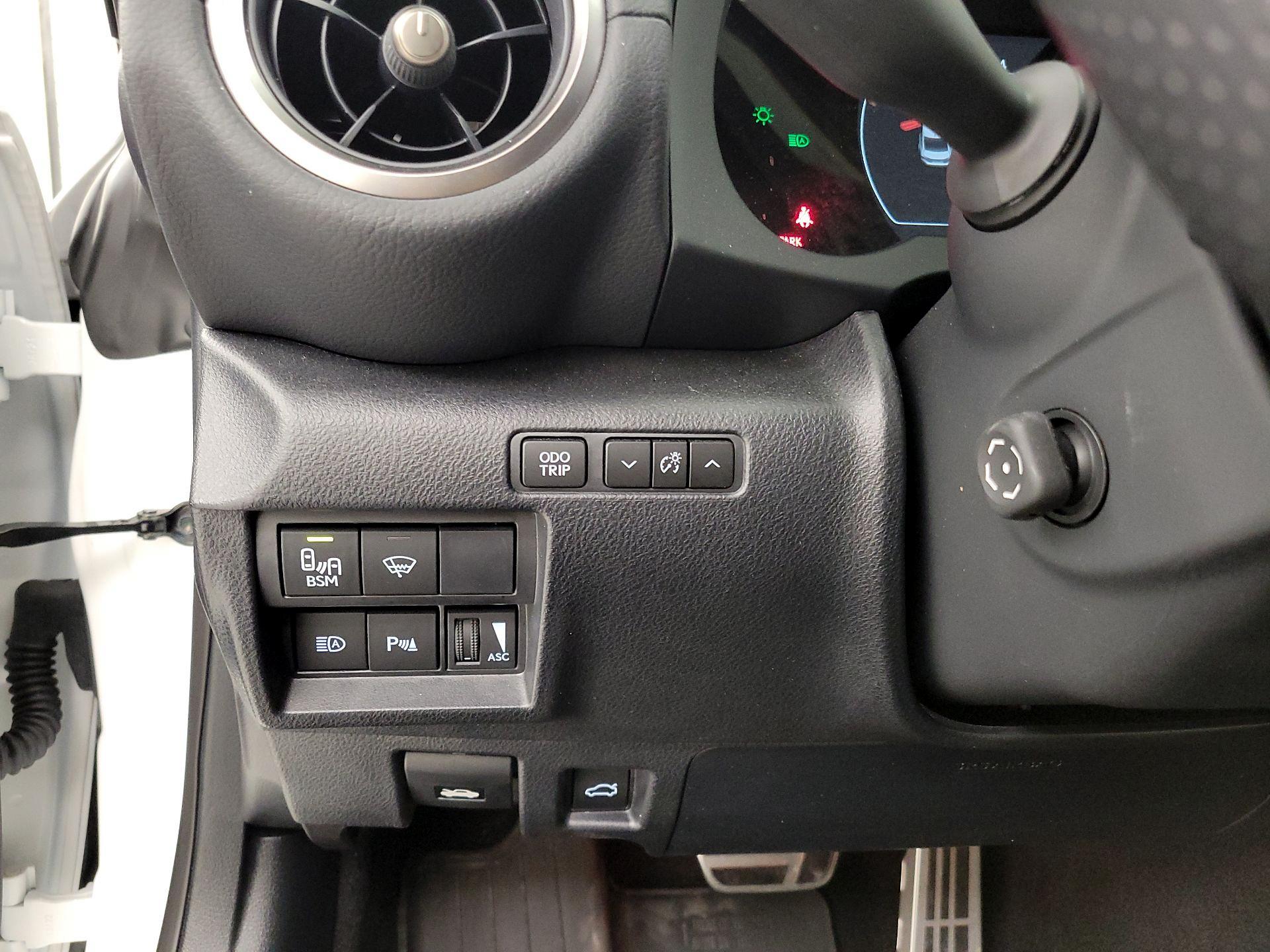 Thumbnail: 2023 Lexus RC - 13