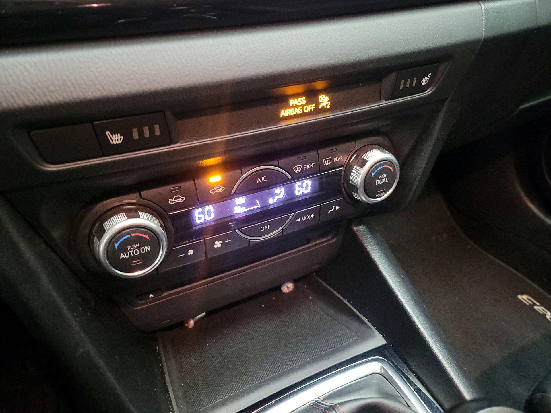 Thumbnail: 2015 Mazda Mazda3 - 17