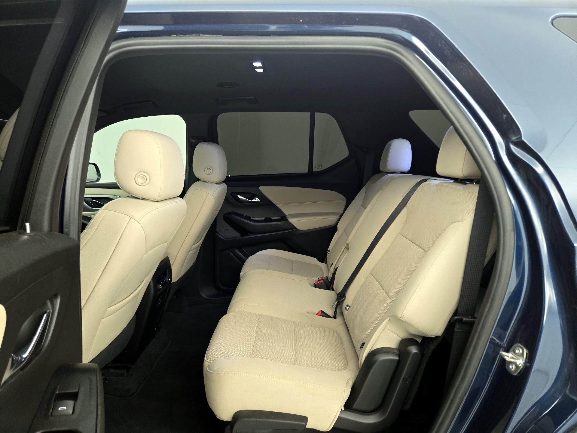 Thumbnail: 2023 Chevrolet Traverse - 19