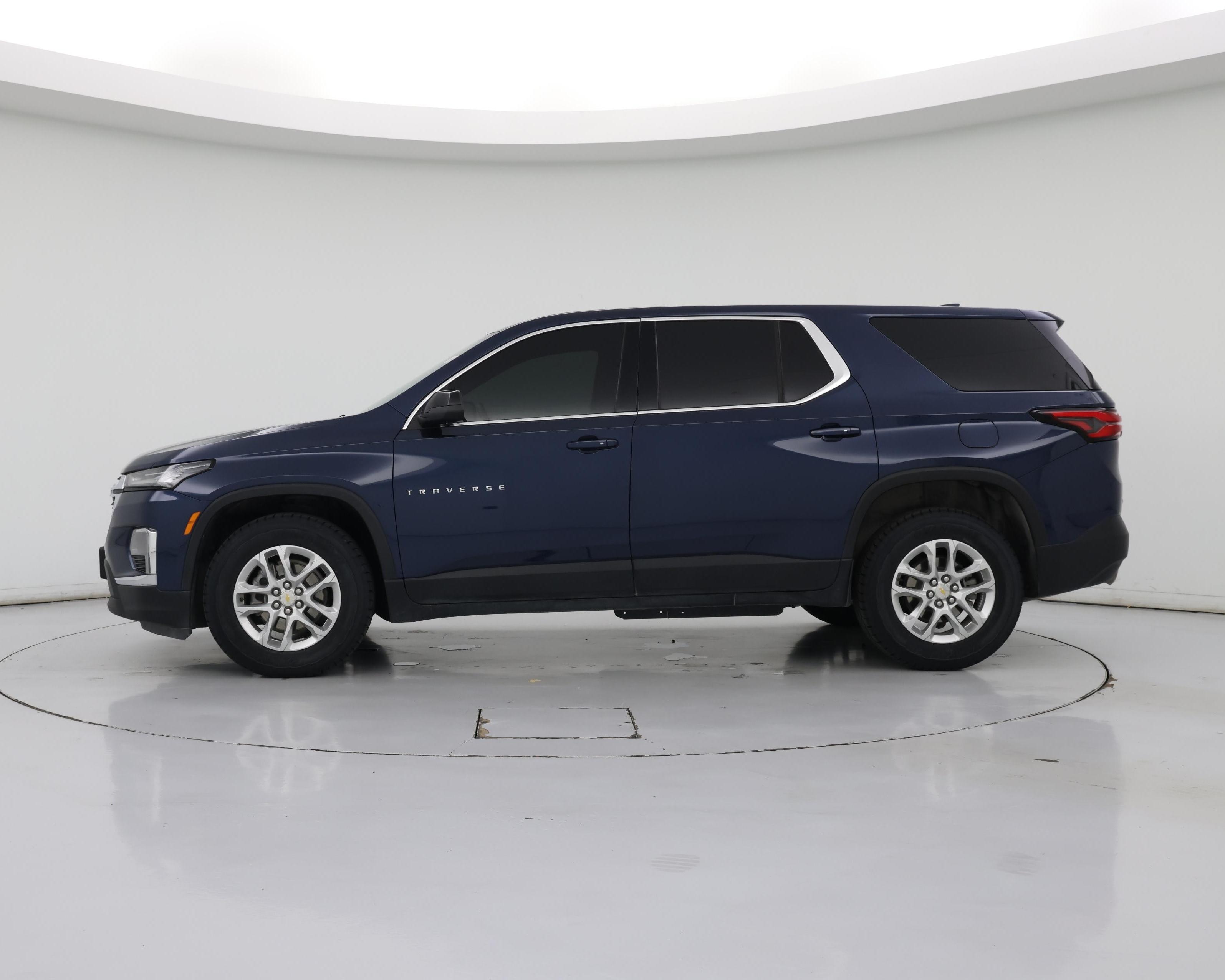 Thumbnail: 2023 Chevrolet Traverse - 3