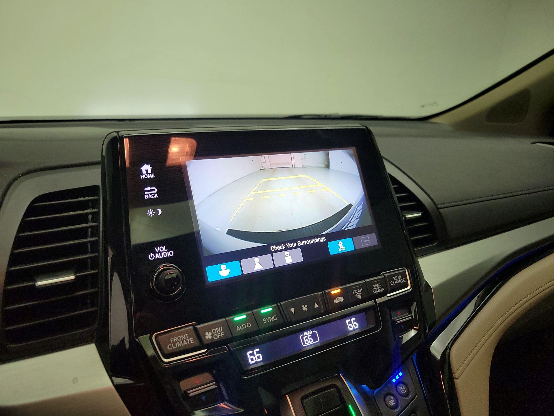 Thumbnail: 2019 Honda Odyssey - 15