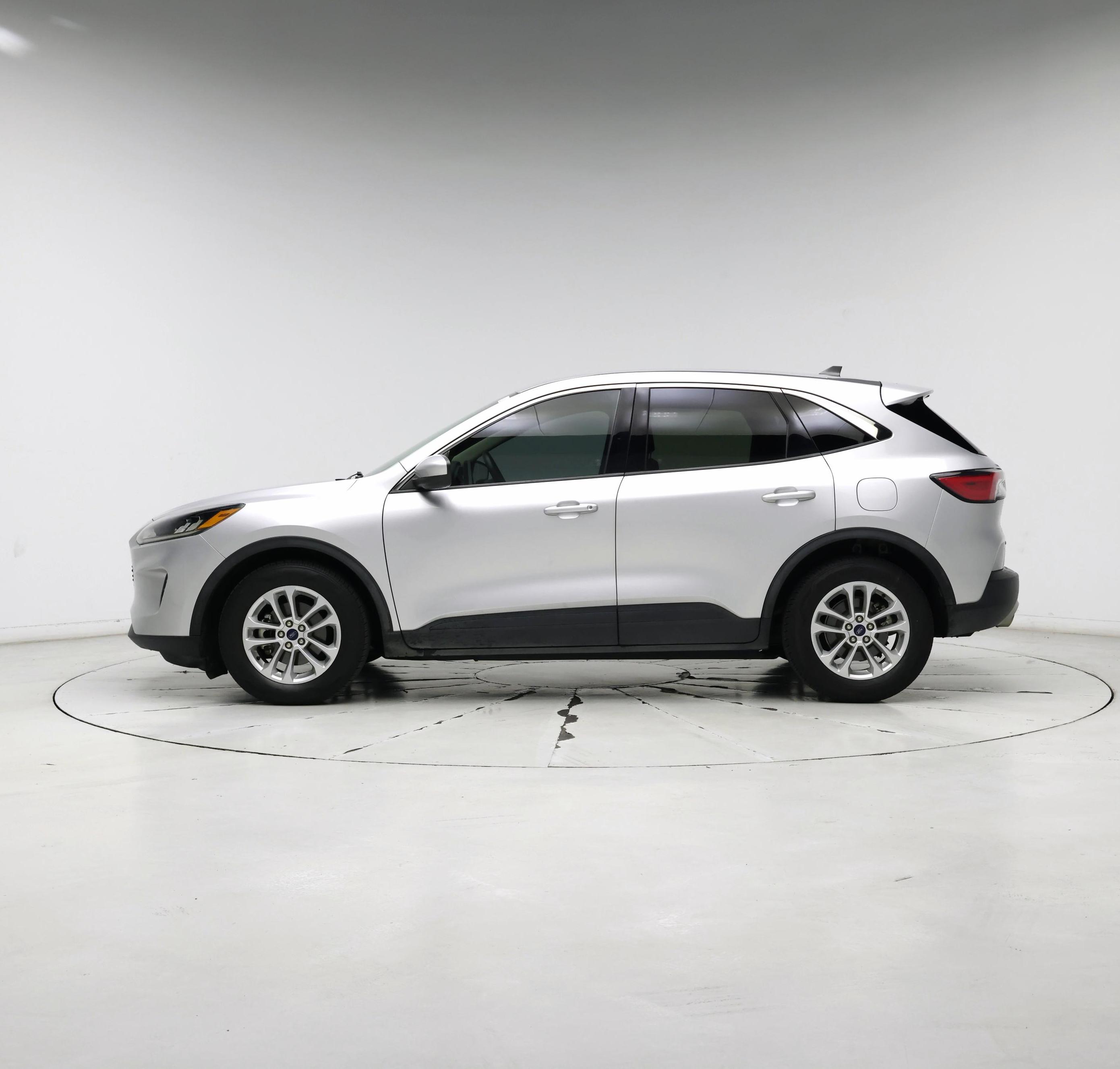 Thumbnail: 2020 Ford Escape - 3