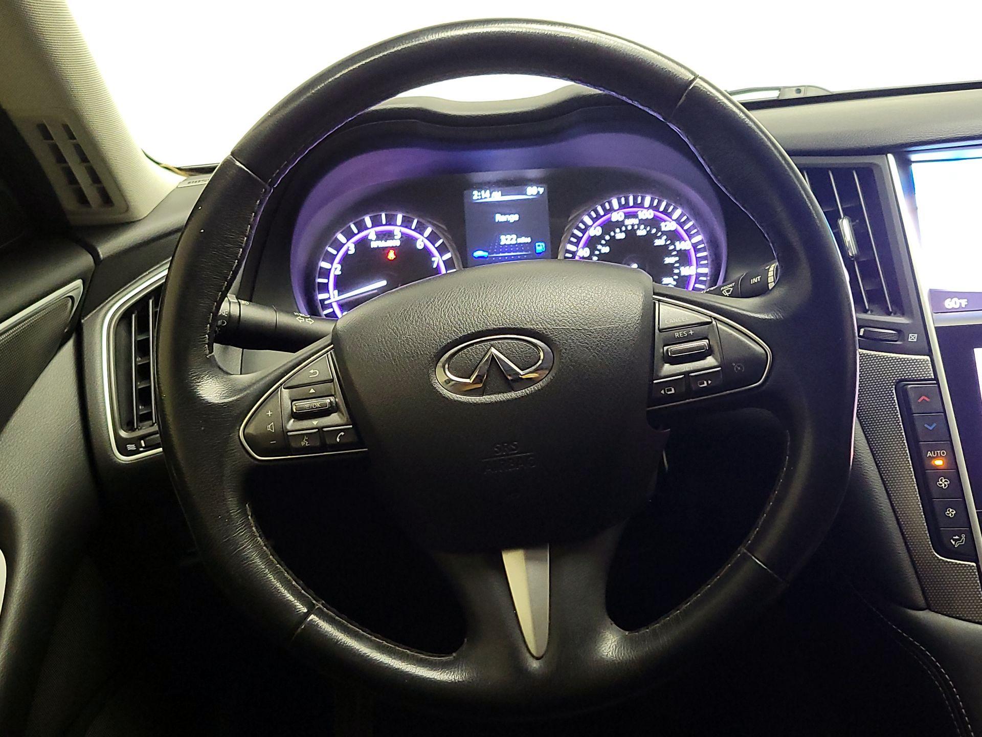 Thumbnail: 2015 INFINITI Q50 - 10