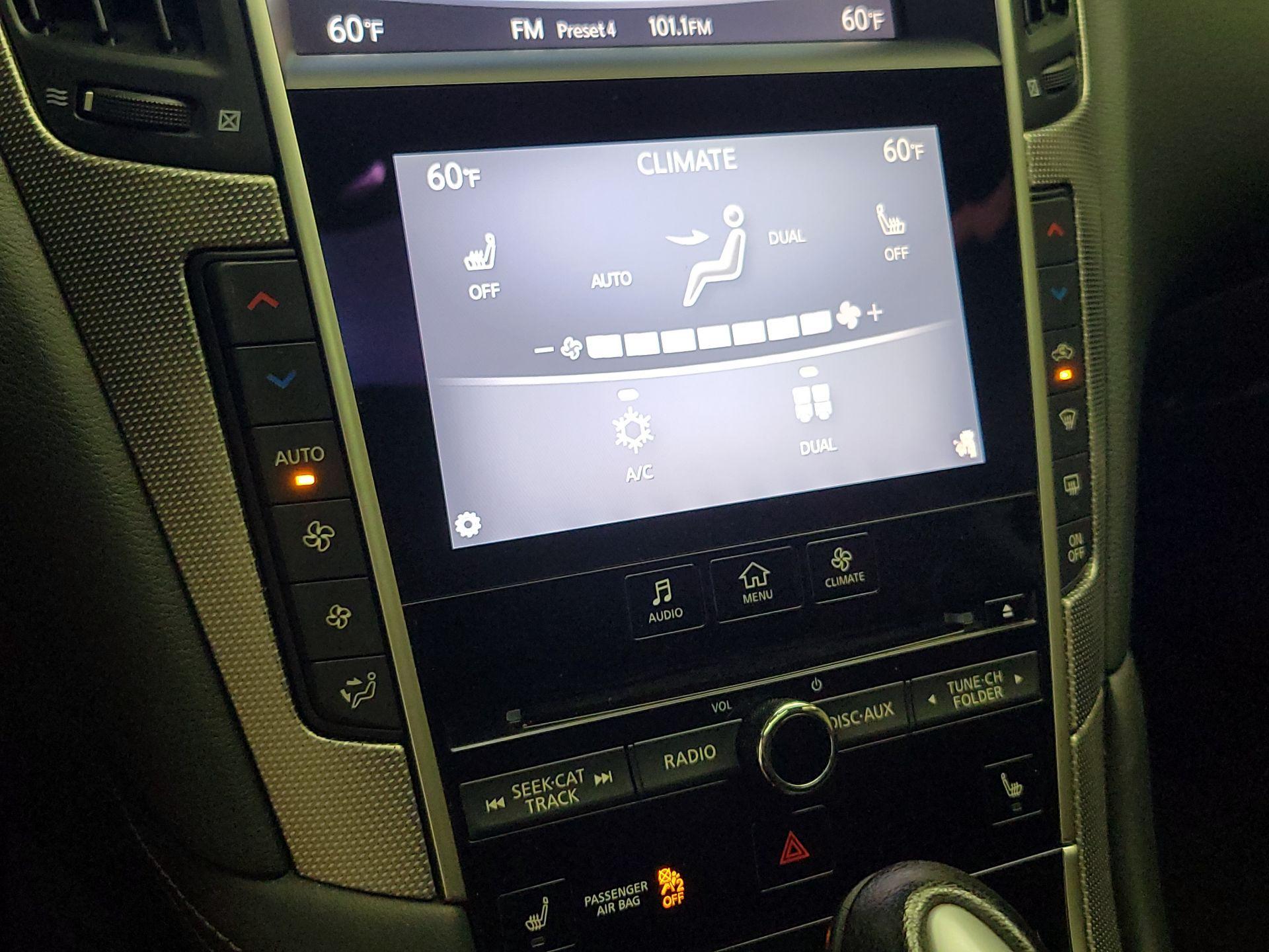 Thumbnail: 2015 INFINITI Q50 - 16