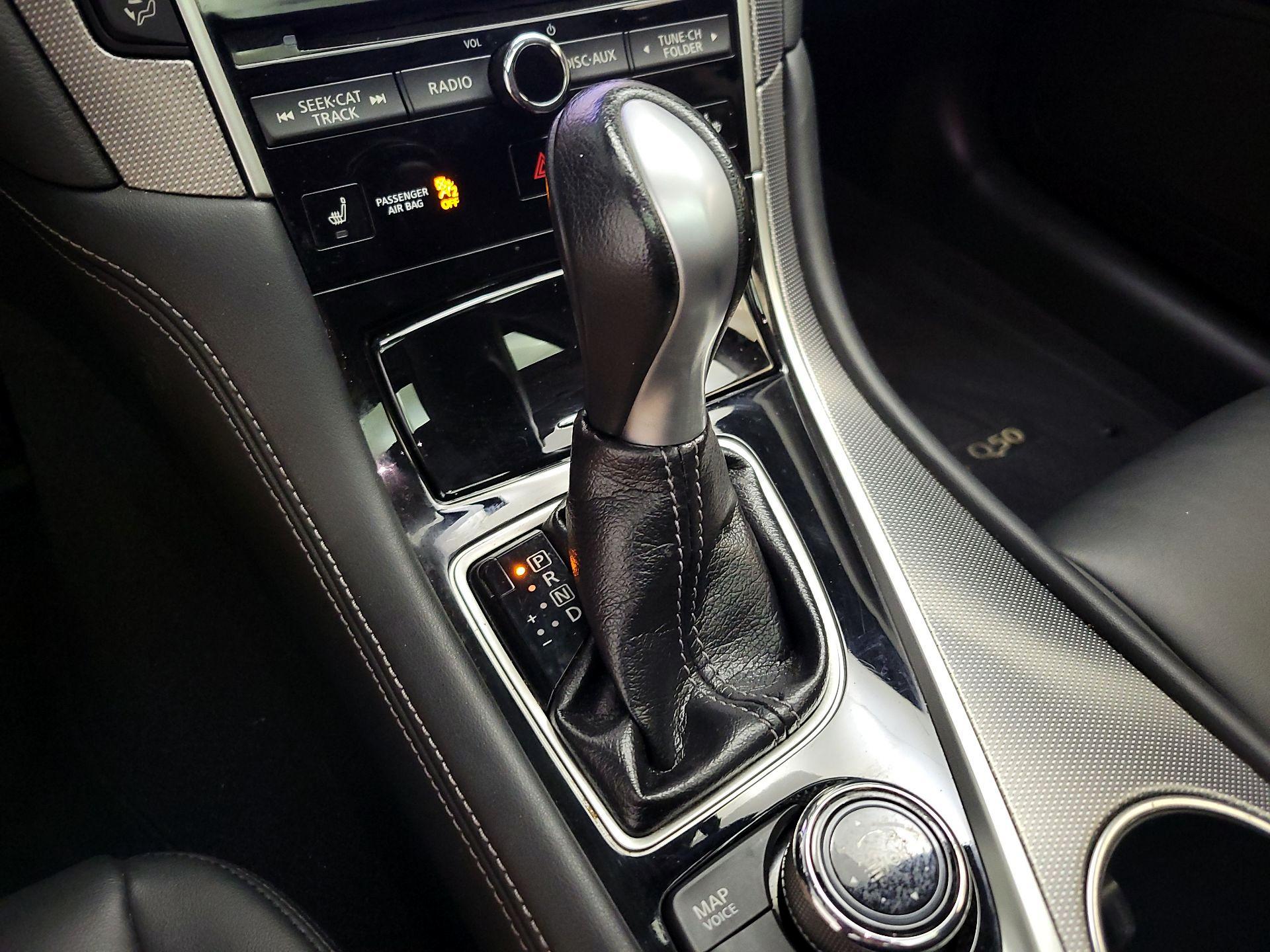 Thumbnail: 2015 INFINITI Q50 - 17
