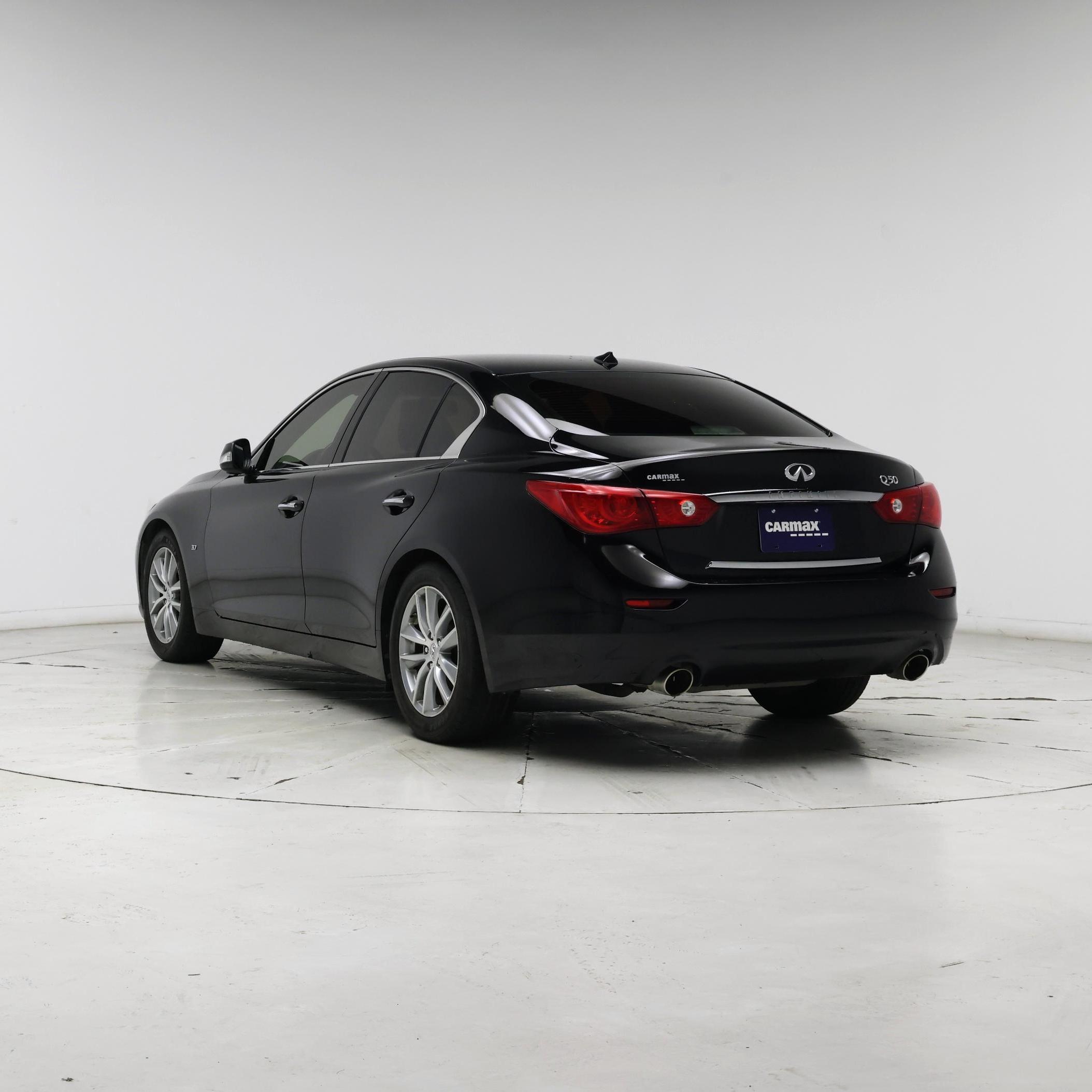 Thumbnail: 2015 INFINITI Q50 - 2