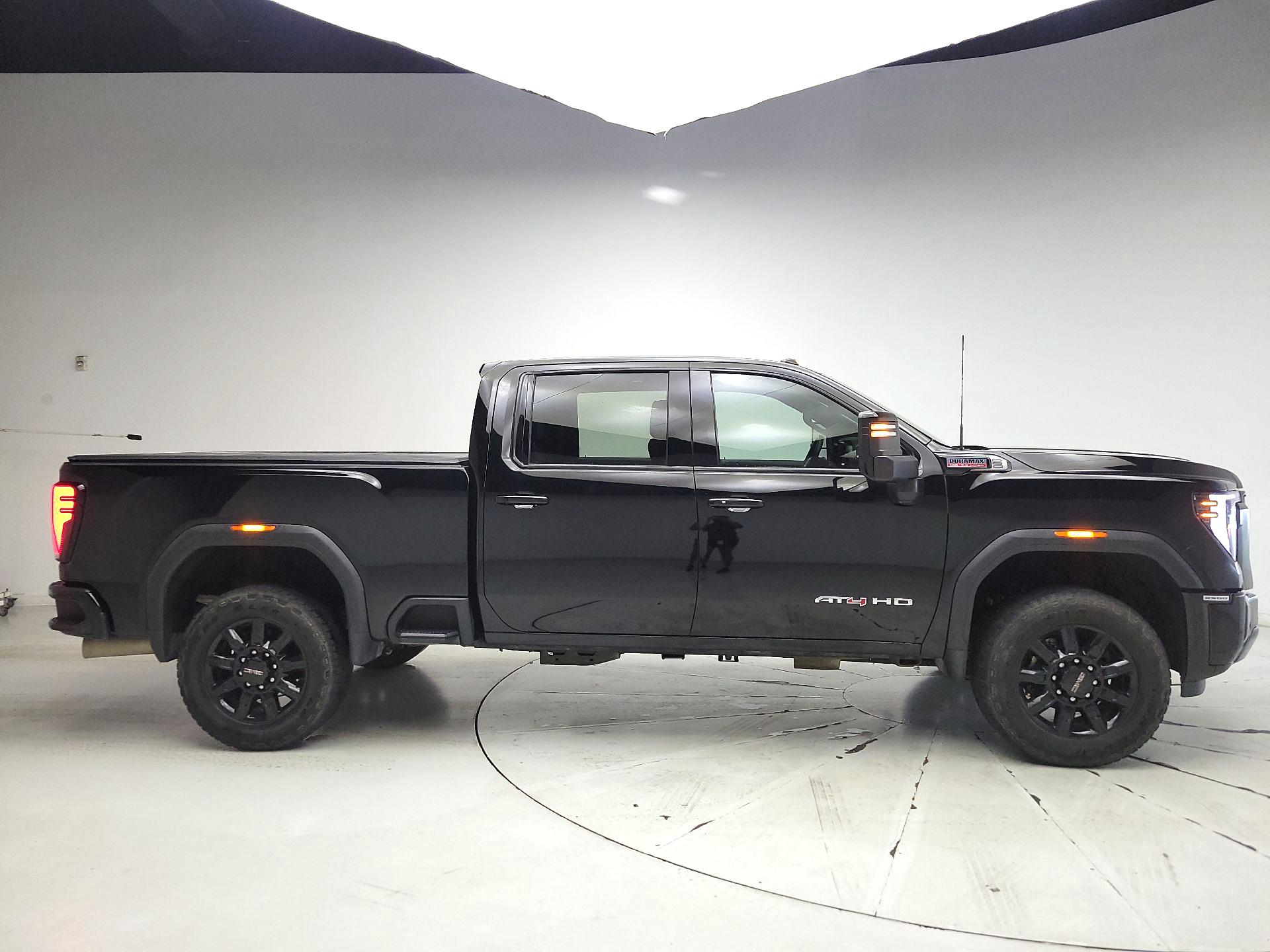 Thumbnail: 2024 GMC Sierra 2500 - 4