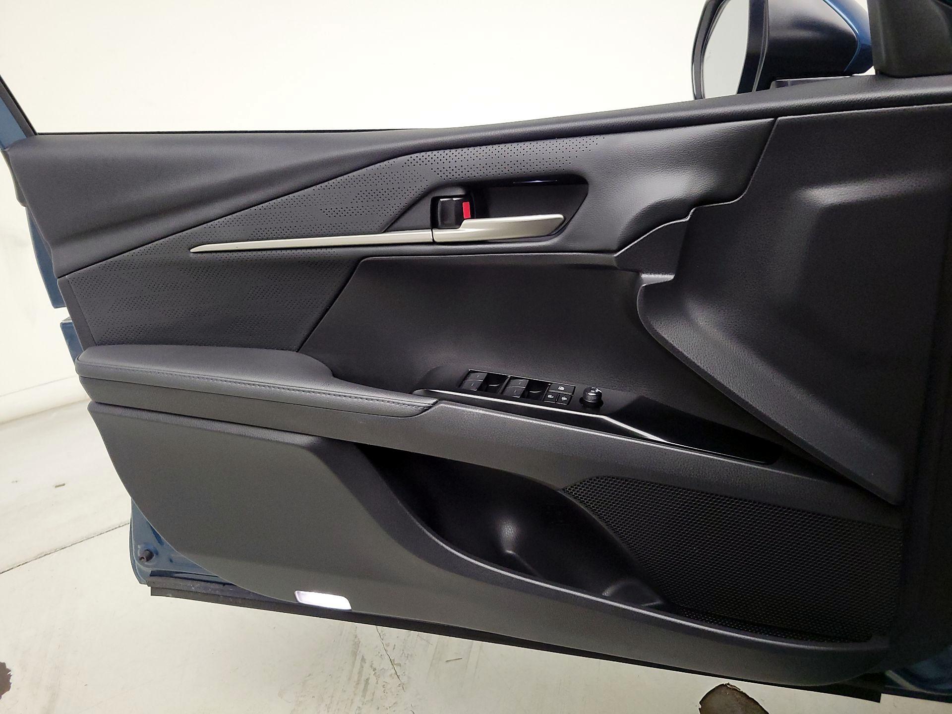 Thumbnail: 2025 Toyota Camry - 12