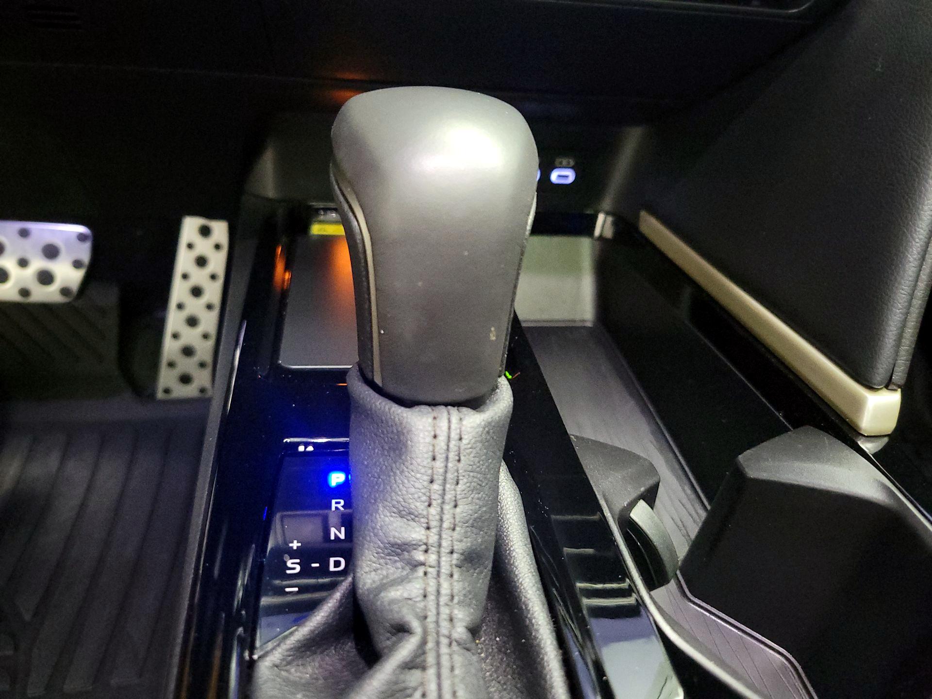 Thumbnail: 2025 Toyota Camry - 18