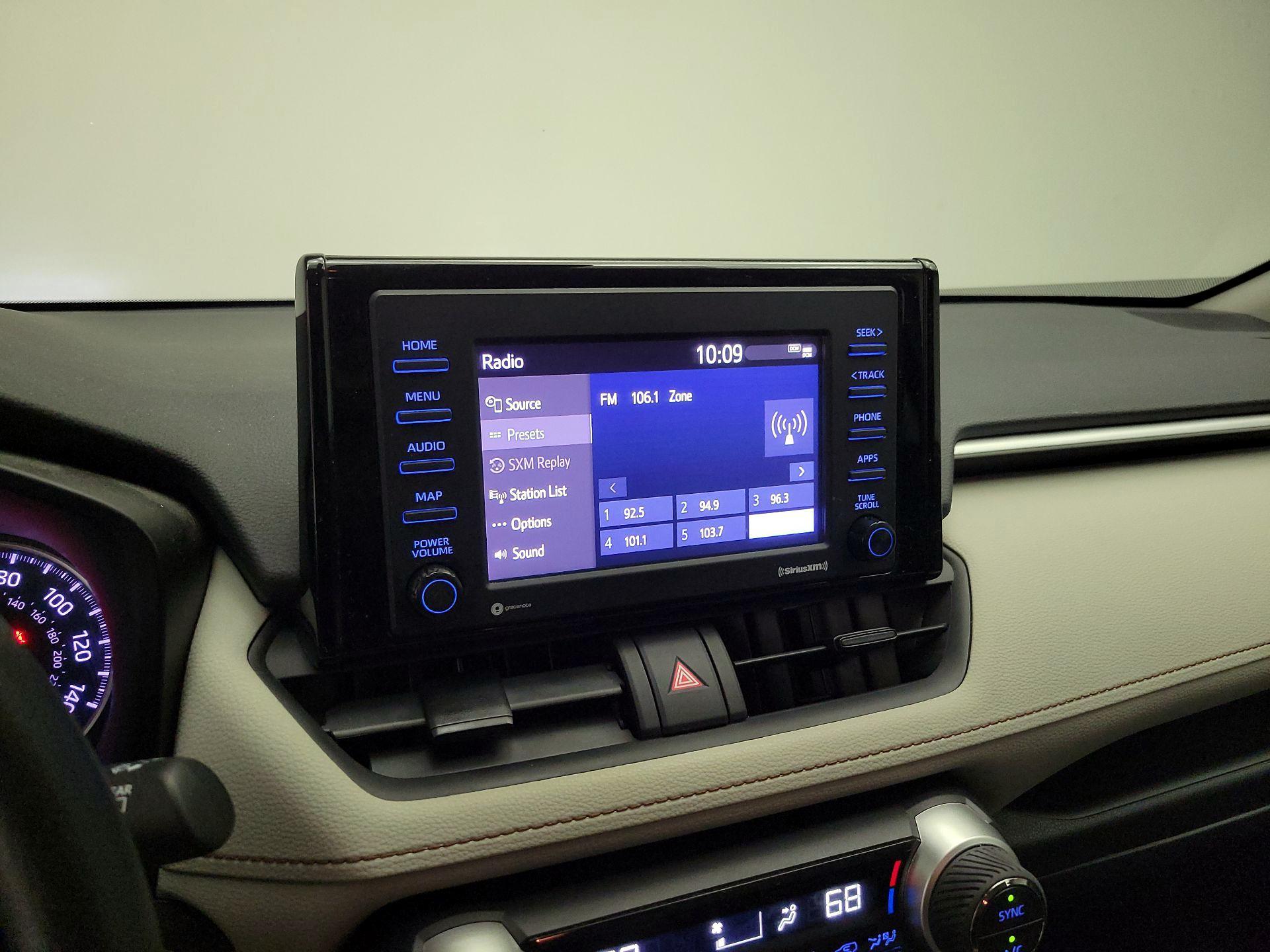 Thumbnail: 2020 Toyota RAV4 - 15