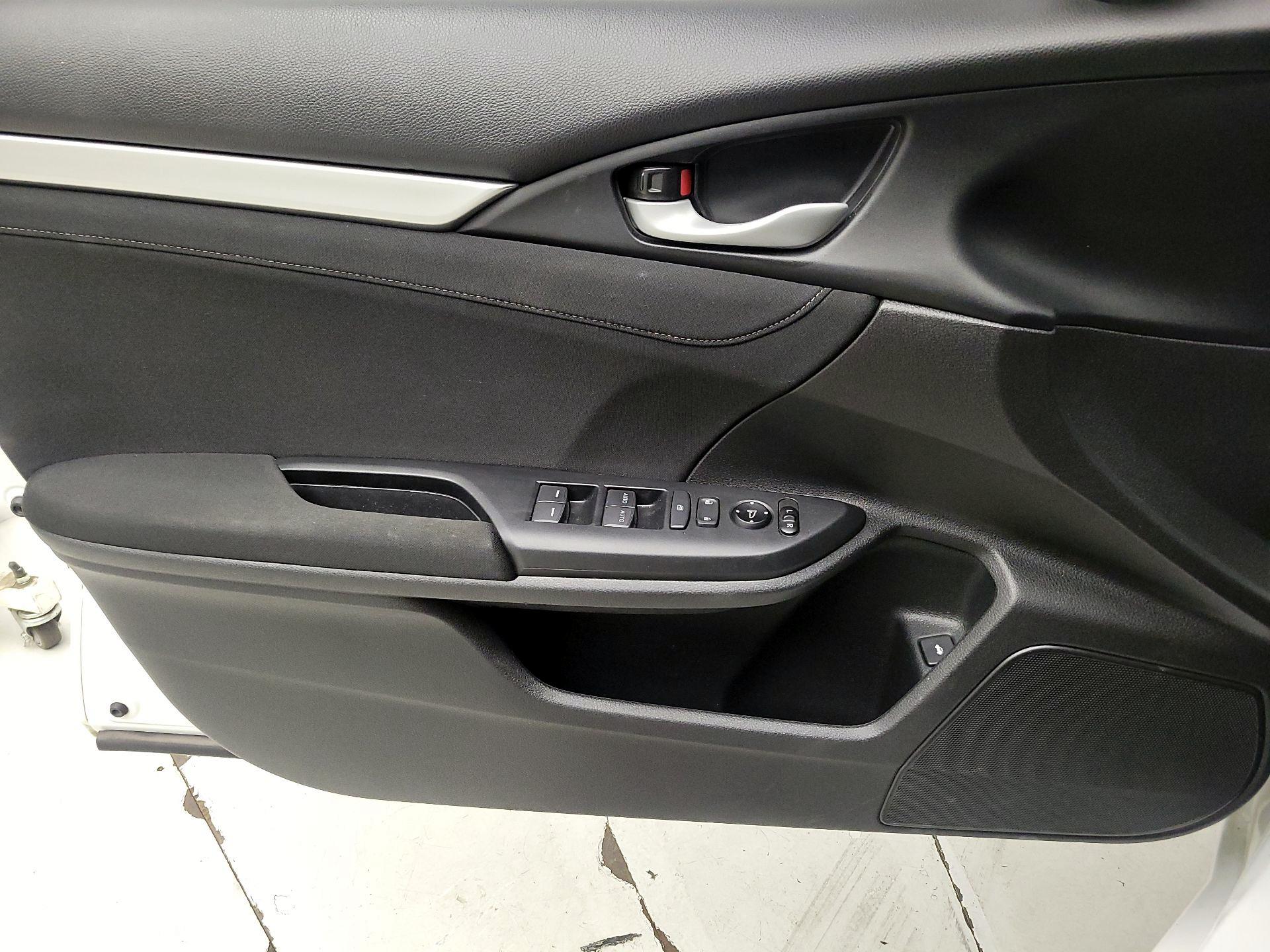 Thumbnail: 2019 Honda Civic - 12