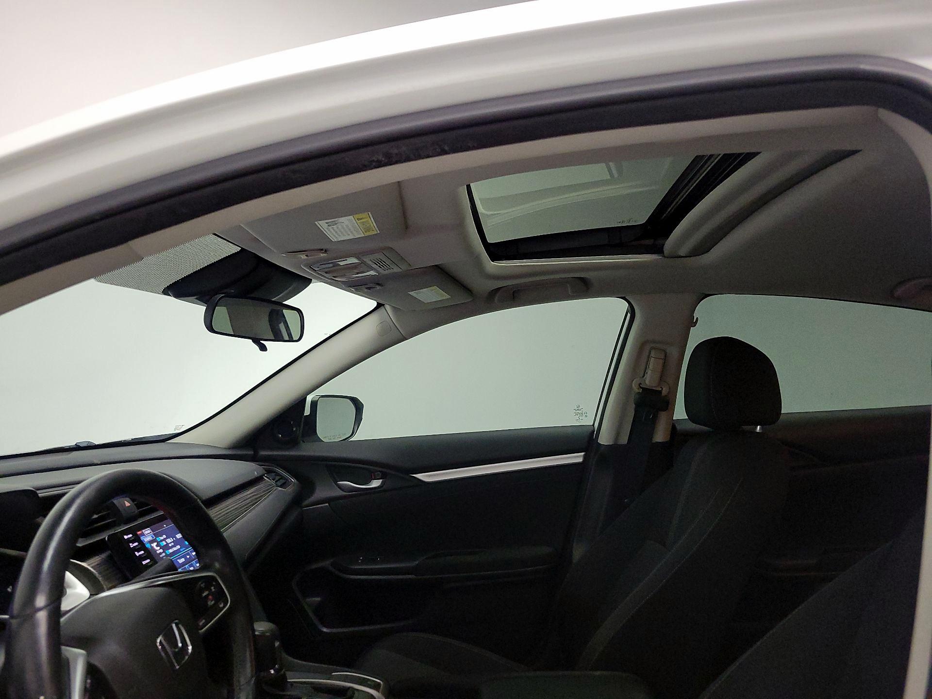Thumbnail: 2019 Honda Civic - 17