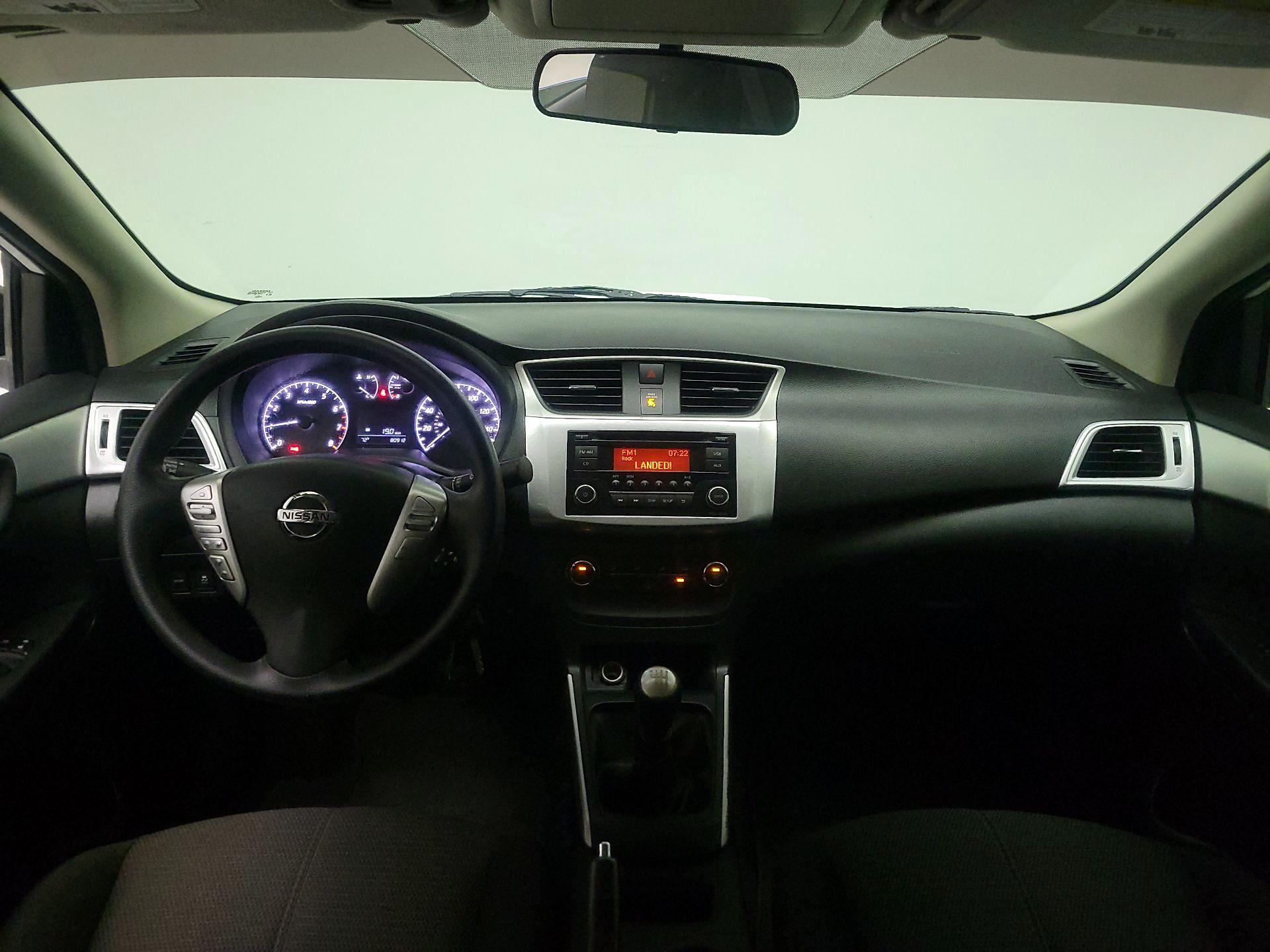 Thumbnail: 2017 Nissan Sentra - 9