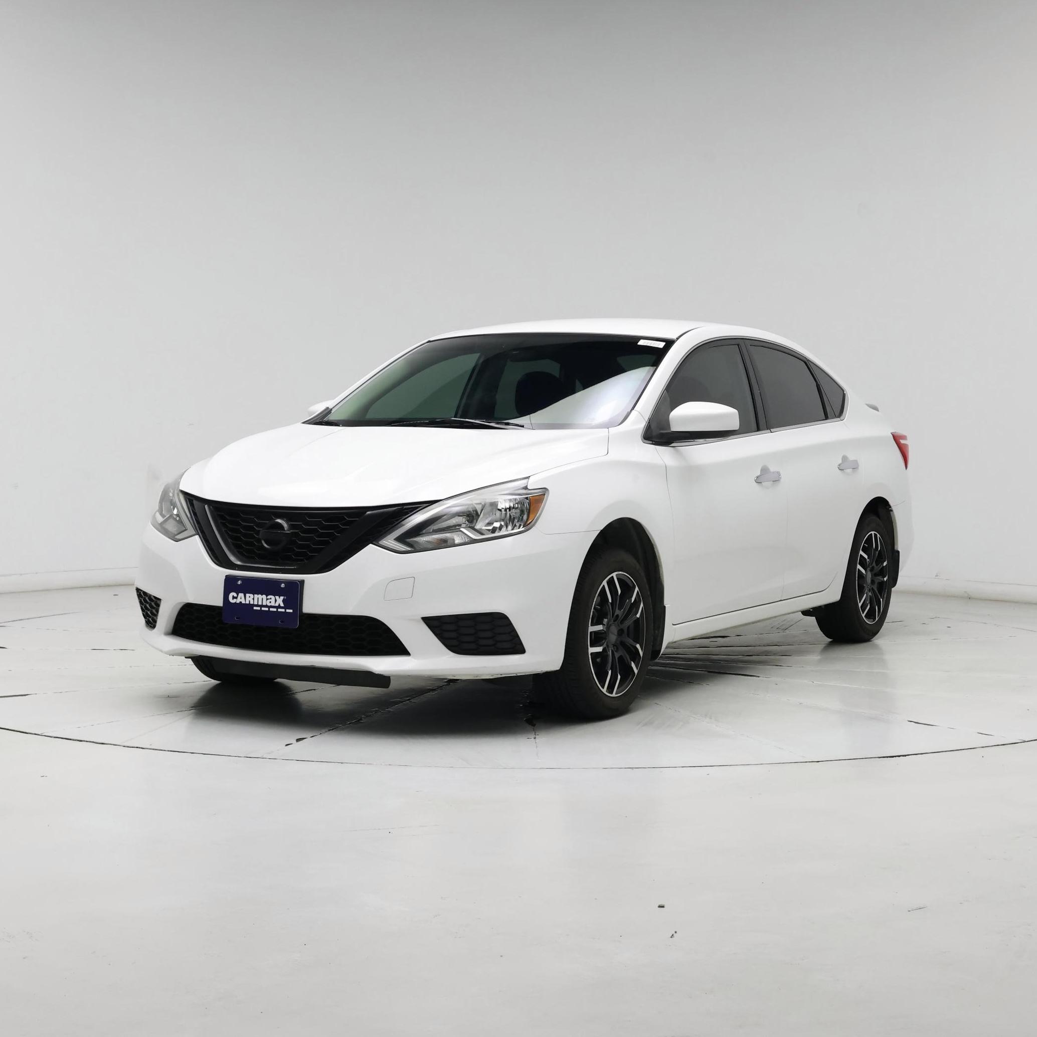 Thumbnail: 2017 Nissan Sentra - 4