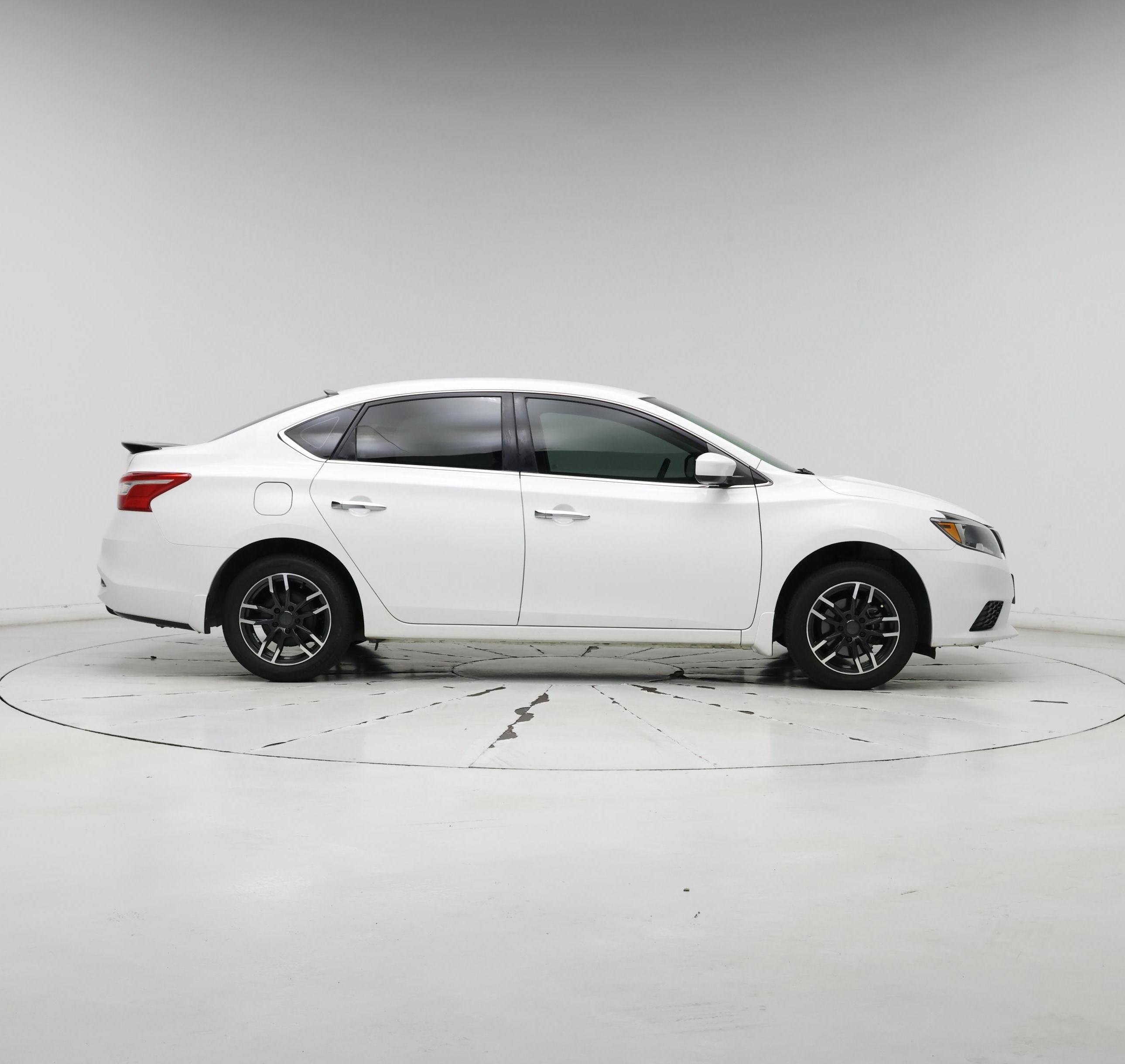 Thumbnail: 2017 Nissan Sentra - 7