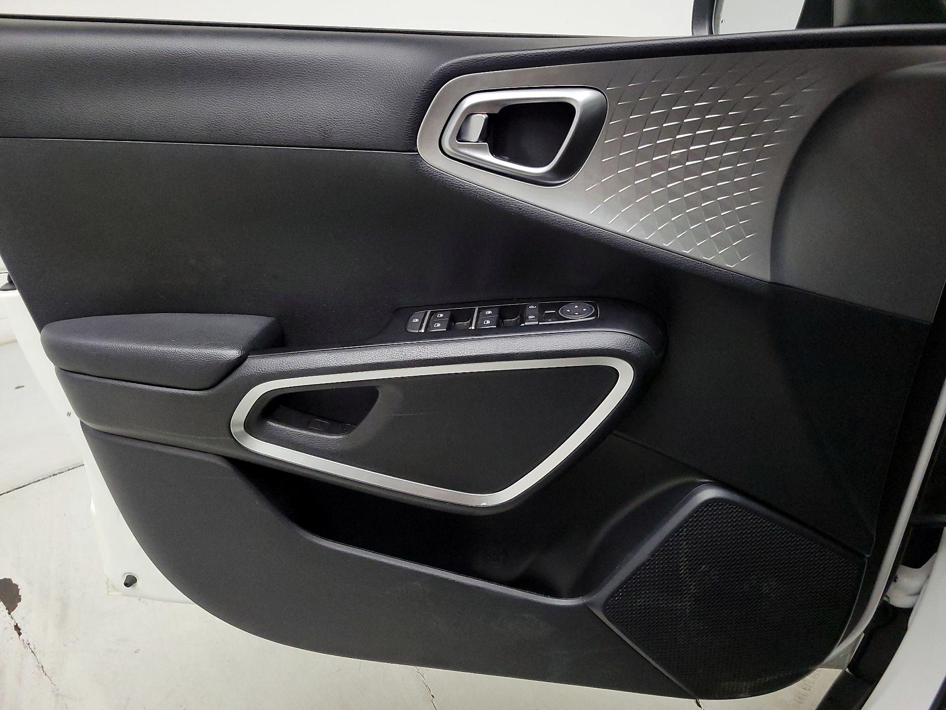 Thumbnail: 2023 Kia Soul - 12