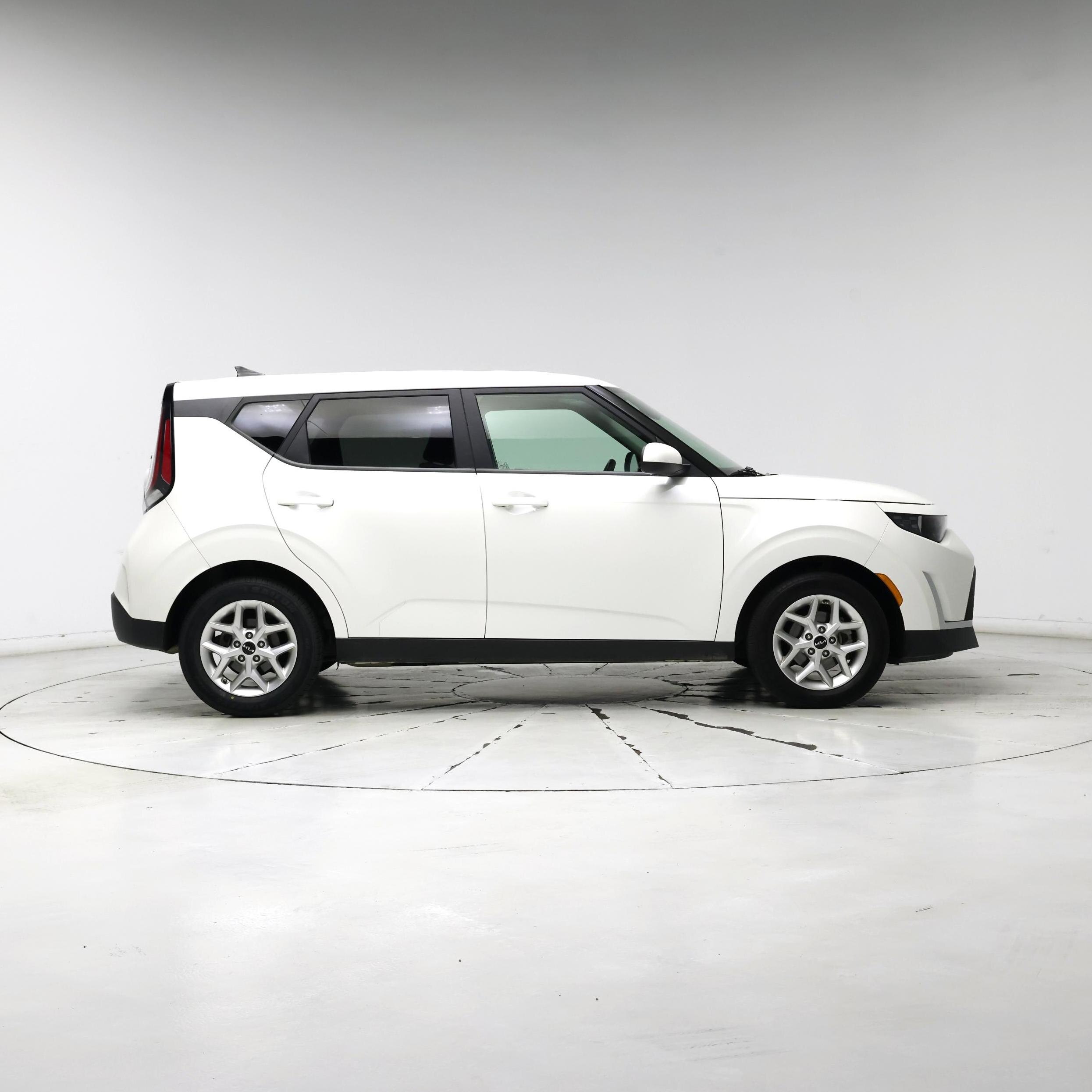 Thumbnail: 2023 Kia Soul - 7