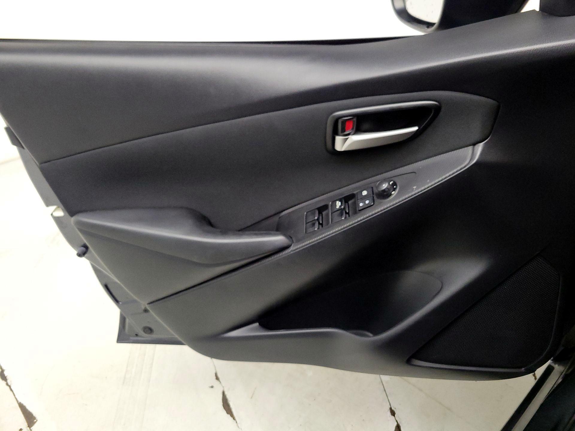 Thumbnail: 2019 Toyota Yaris - 12