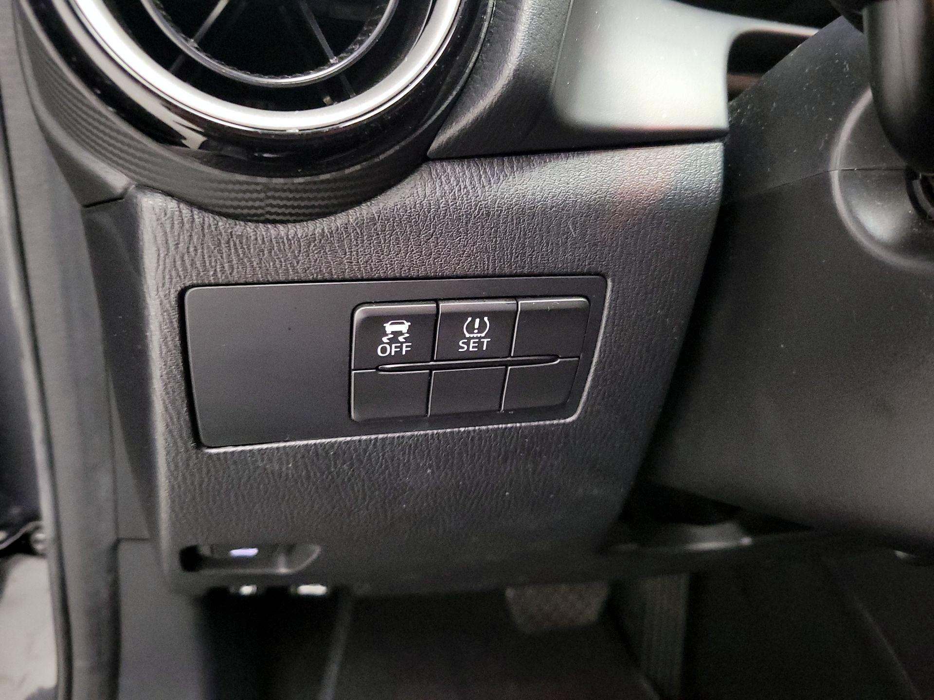 Thumbnail: 2019 Toyota Yaris - 13