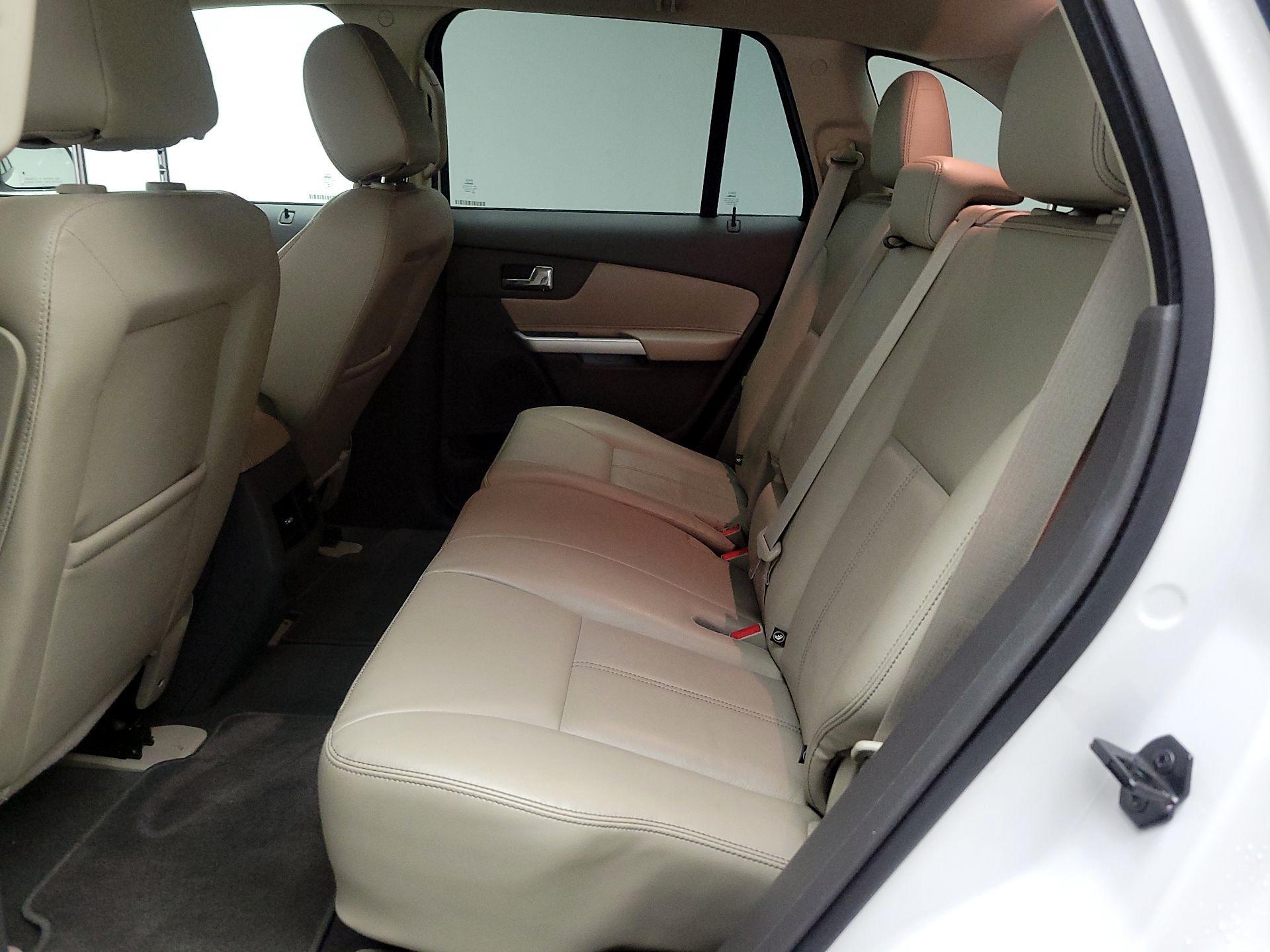 Thumbnail: 2014 Ford Edge - 19