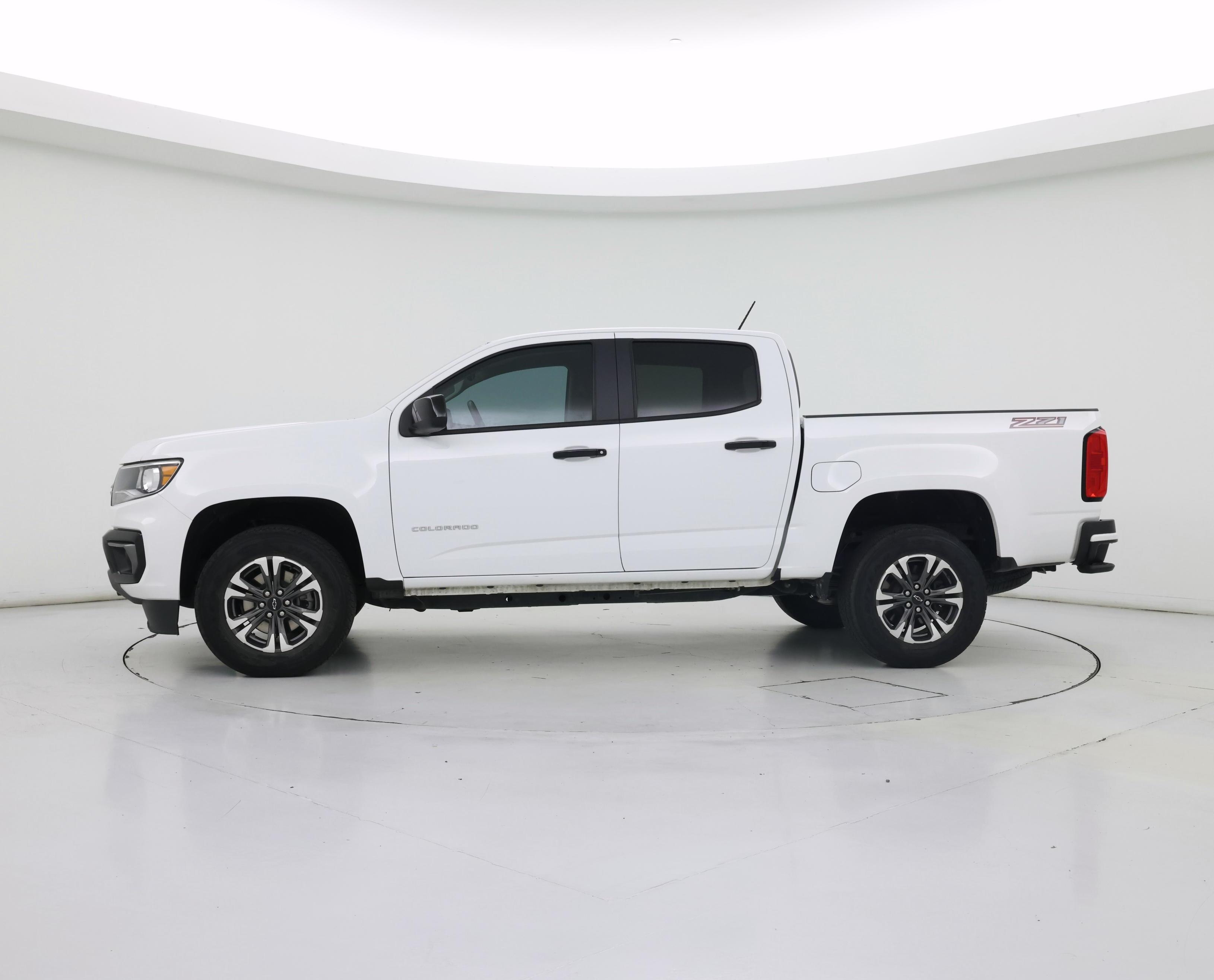 Thumbnail: 2021 Chevrolet Colorado - 3