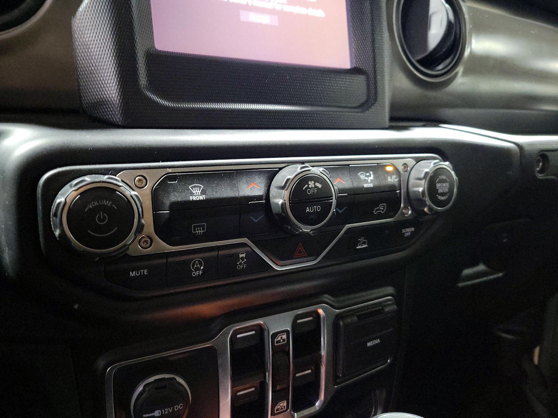 Thumbnail: 2023 Jeep Gladiator - 16