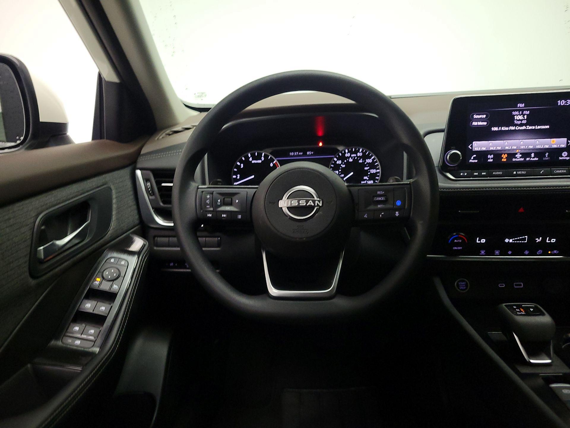 Thumbnail: 2023 Nissan Rogue - 10