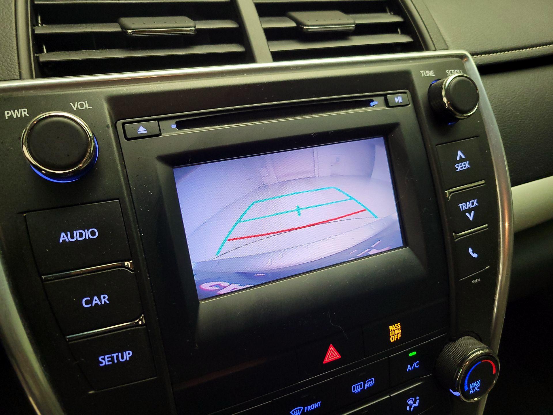 Thumbnail: 2016 Toyota Camry - 14