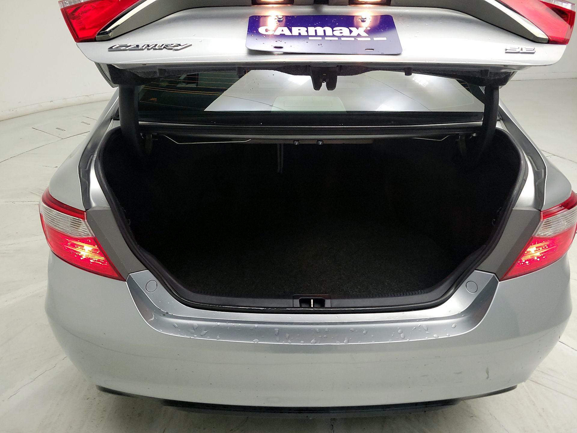 Thumbnail: 2016 Toyota Camry - 19
