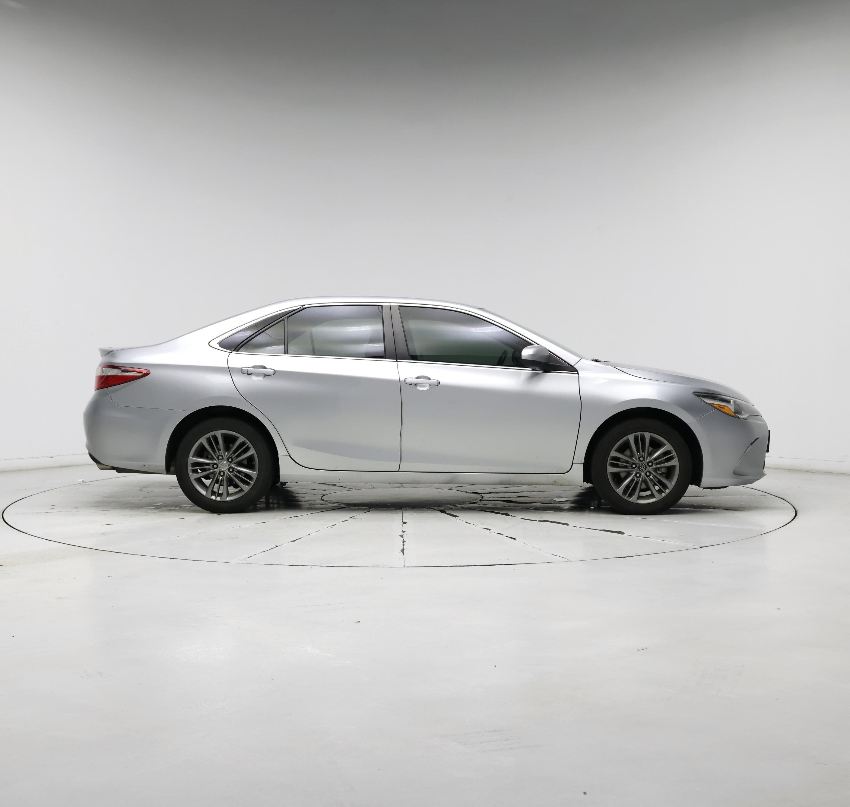 Thumbnail: 2016 Toyota Camry - 7