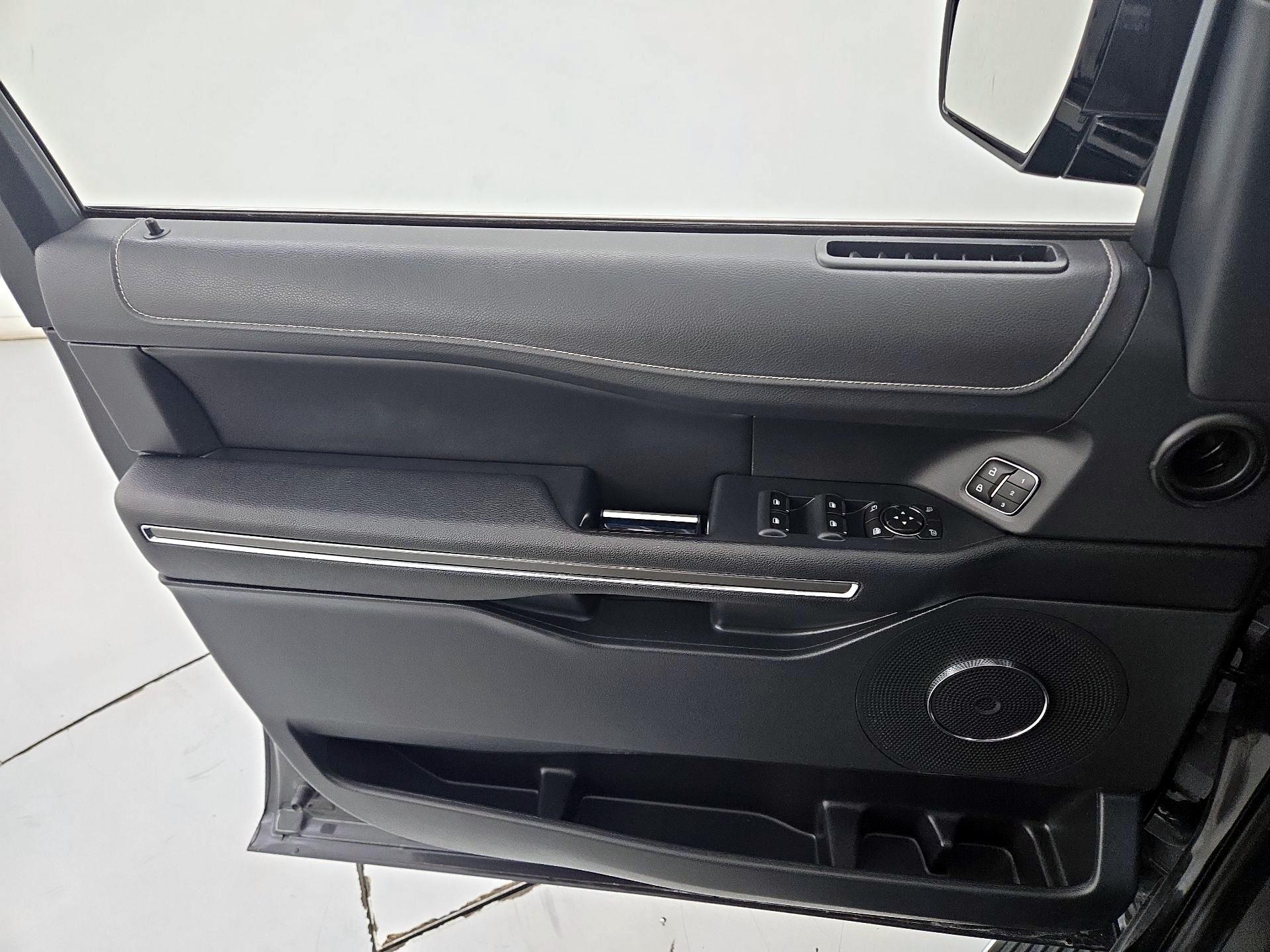 Thumbnail: 2022 Ford Expedition MAX - 12