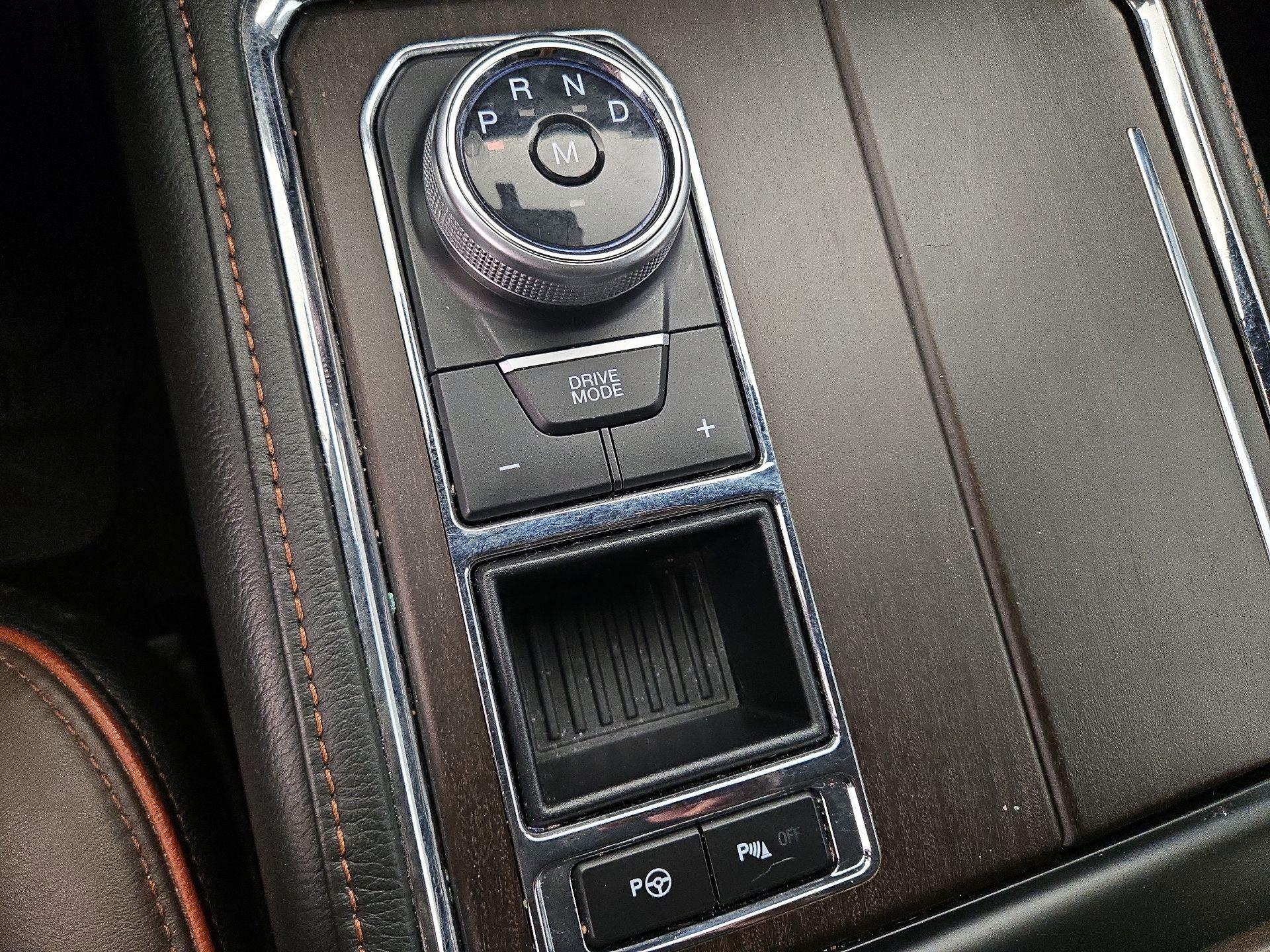 Thumbnail: 2020 Ford Expedition - 18