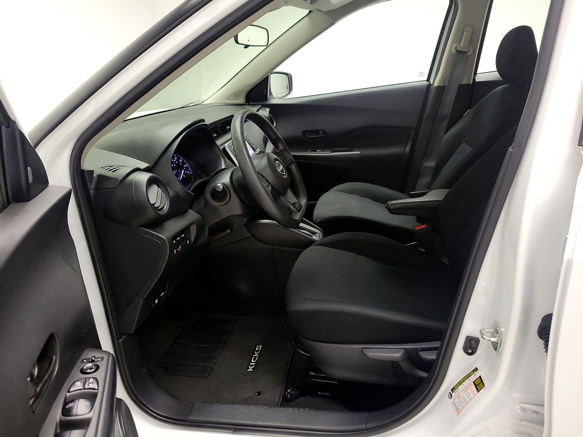 Thumbnail: 2023 Nissan Kicks - 11