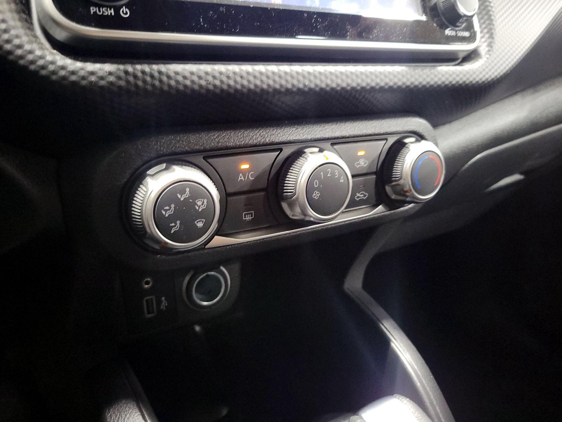 Thumbnail: 2023 Nissan Kicks - 16