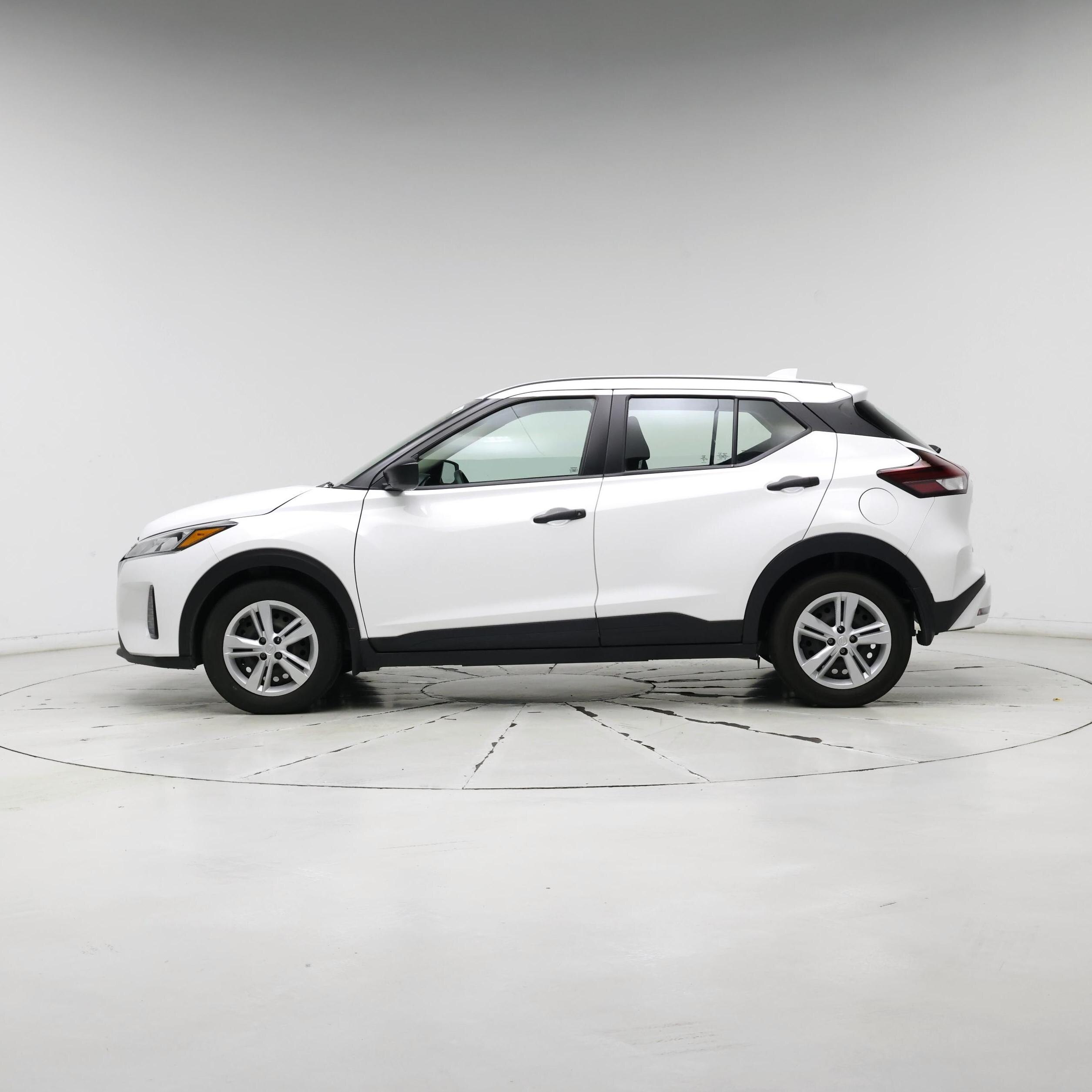 Thumbnail: 2023 Nissan Kicks - 3