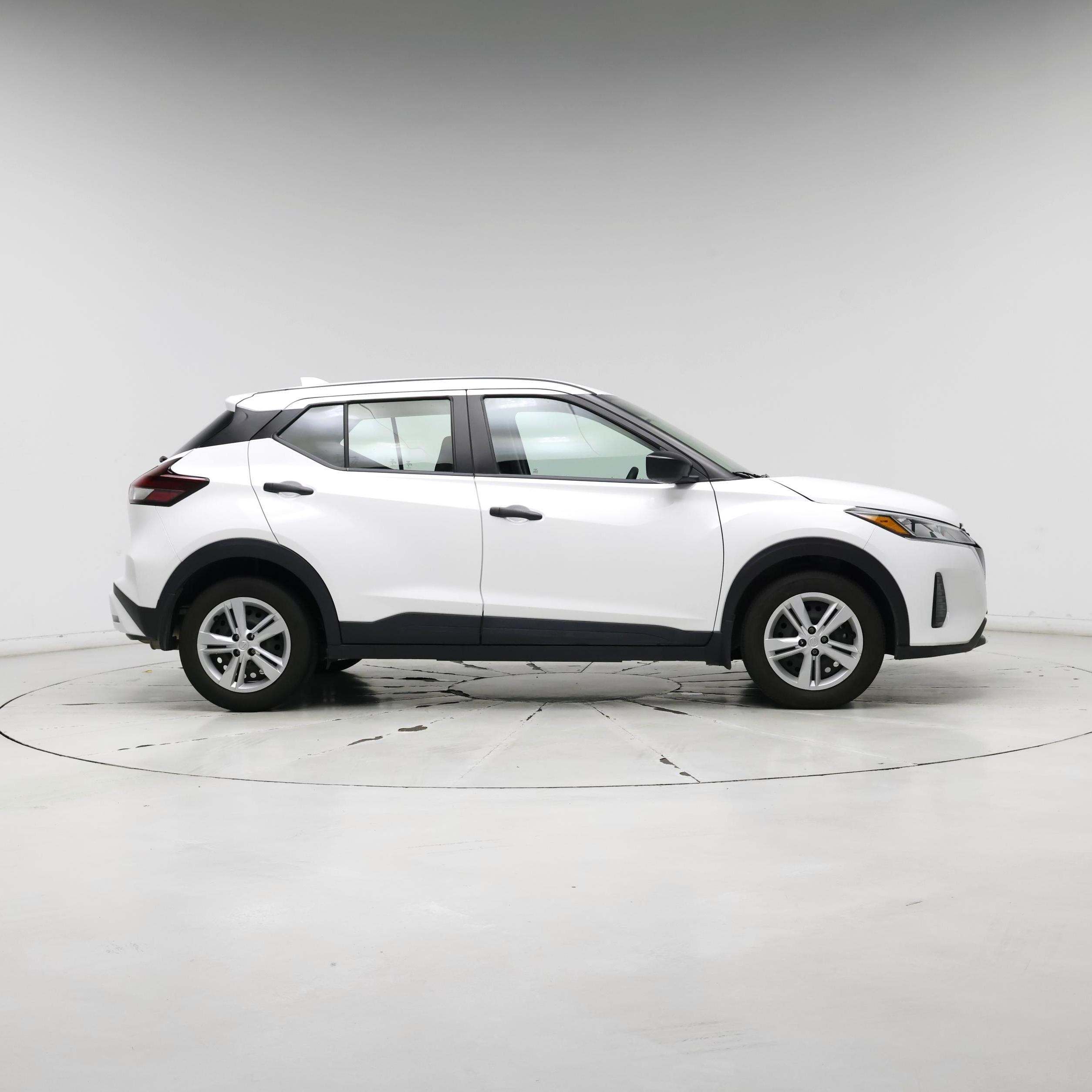 Thumbnail: 2023 Nissan Kicks - 7