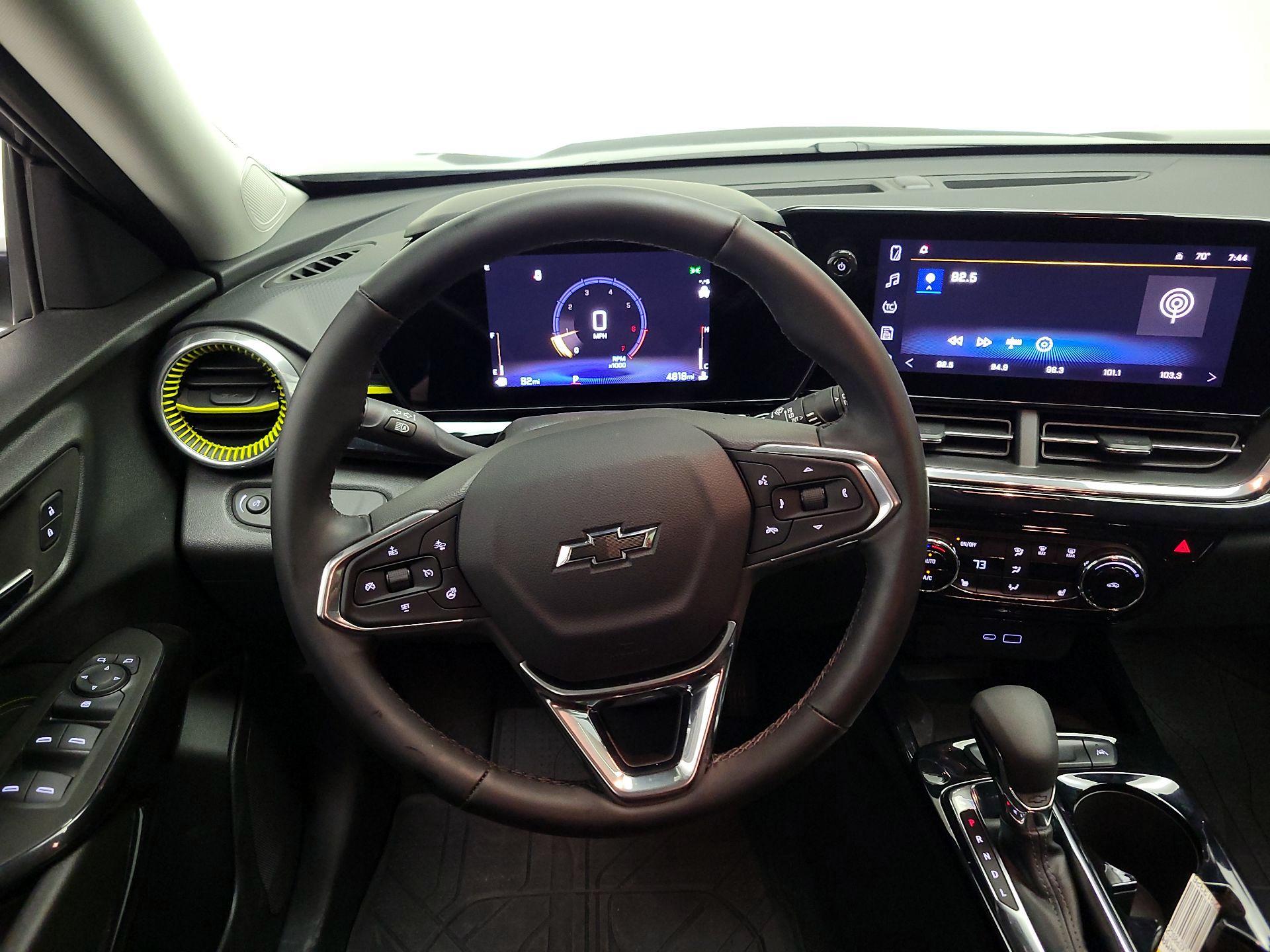 Thumbnail: 2025 Chevrolet Trax - 10