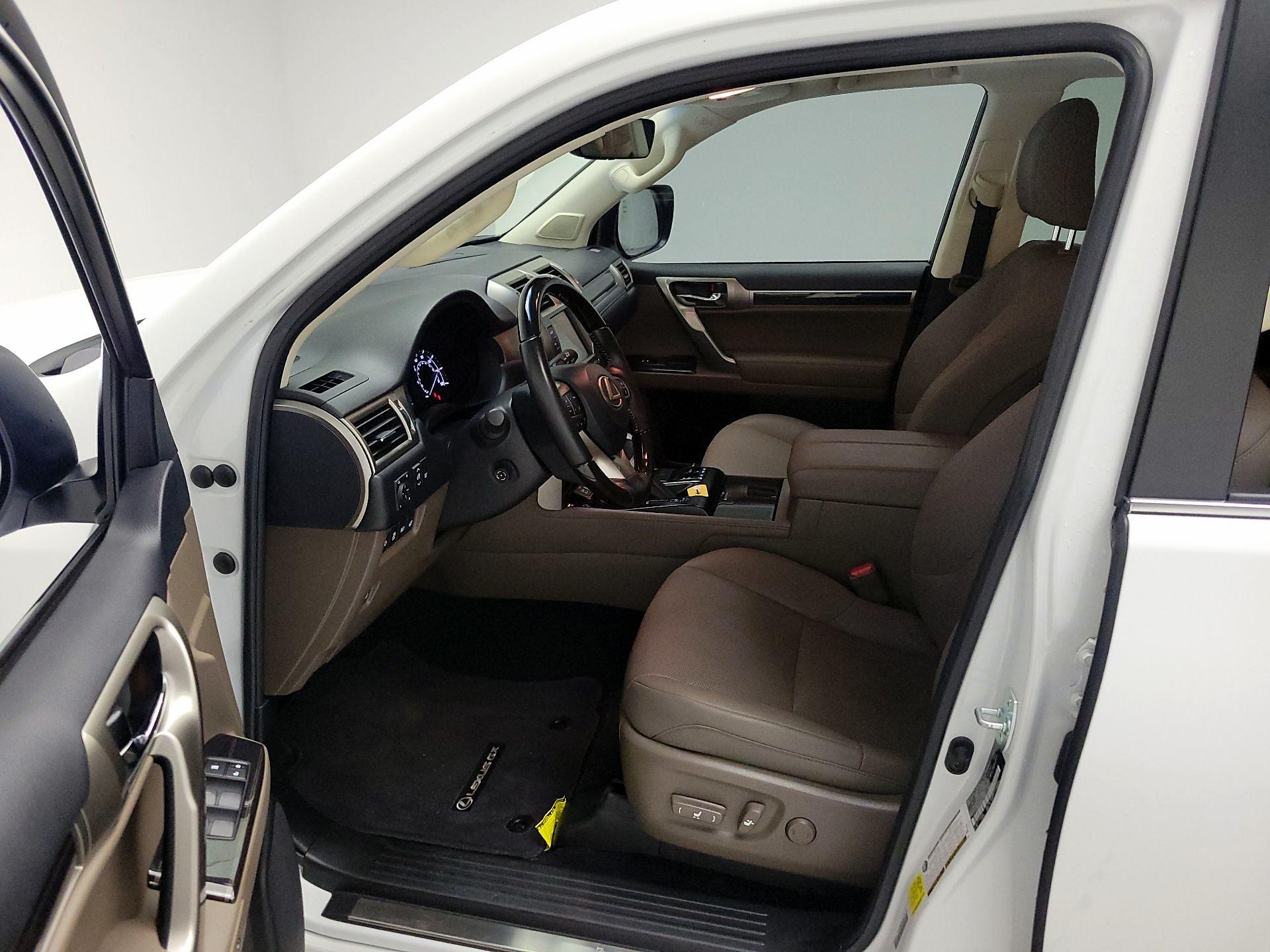 Thumbnail: 2021 Lexus GX - 11