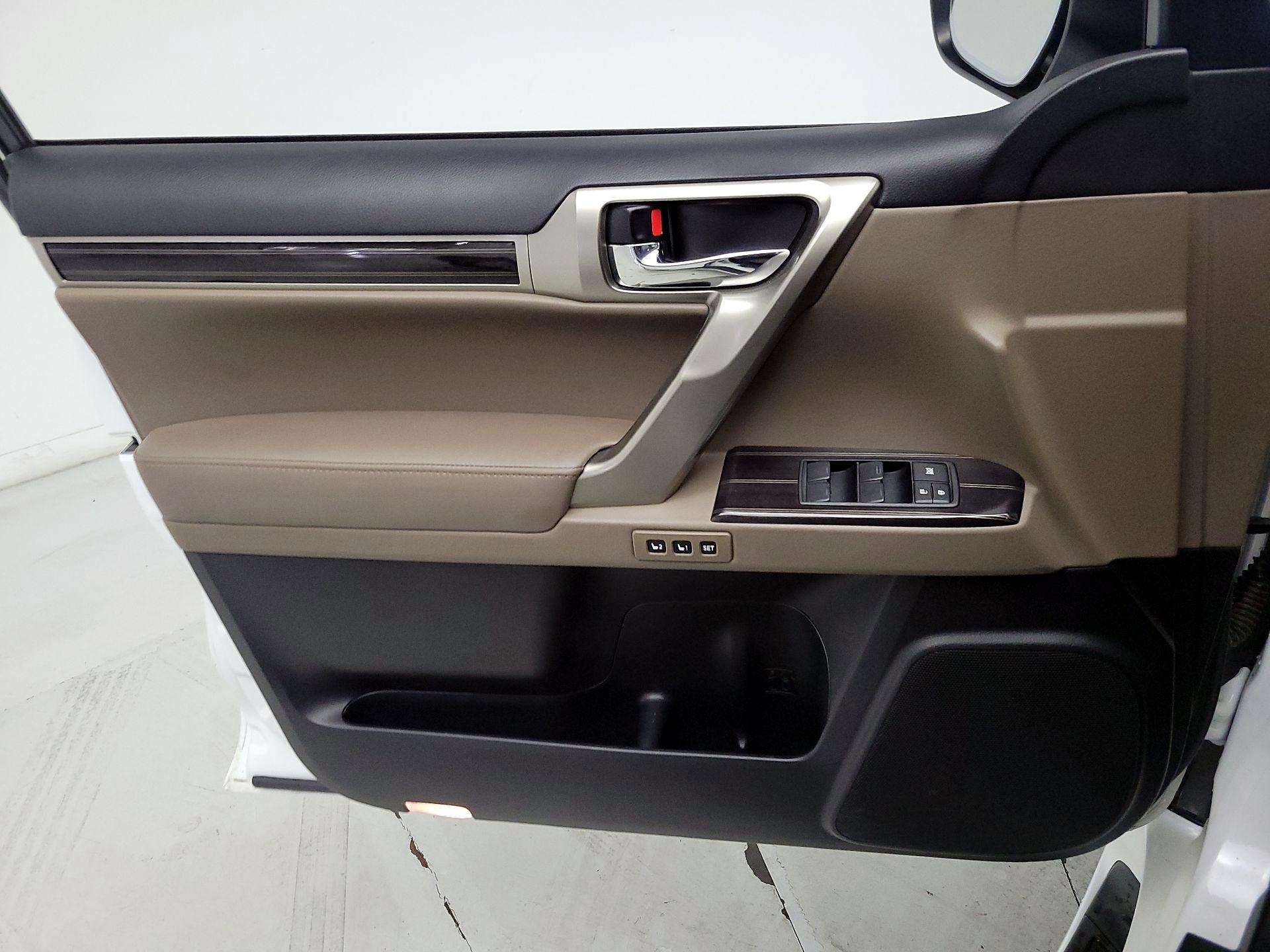 Thumbnail: 2021 Lexus GX - 12