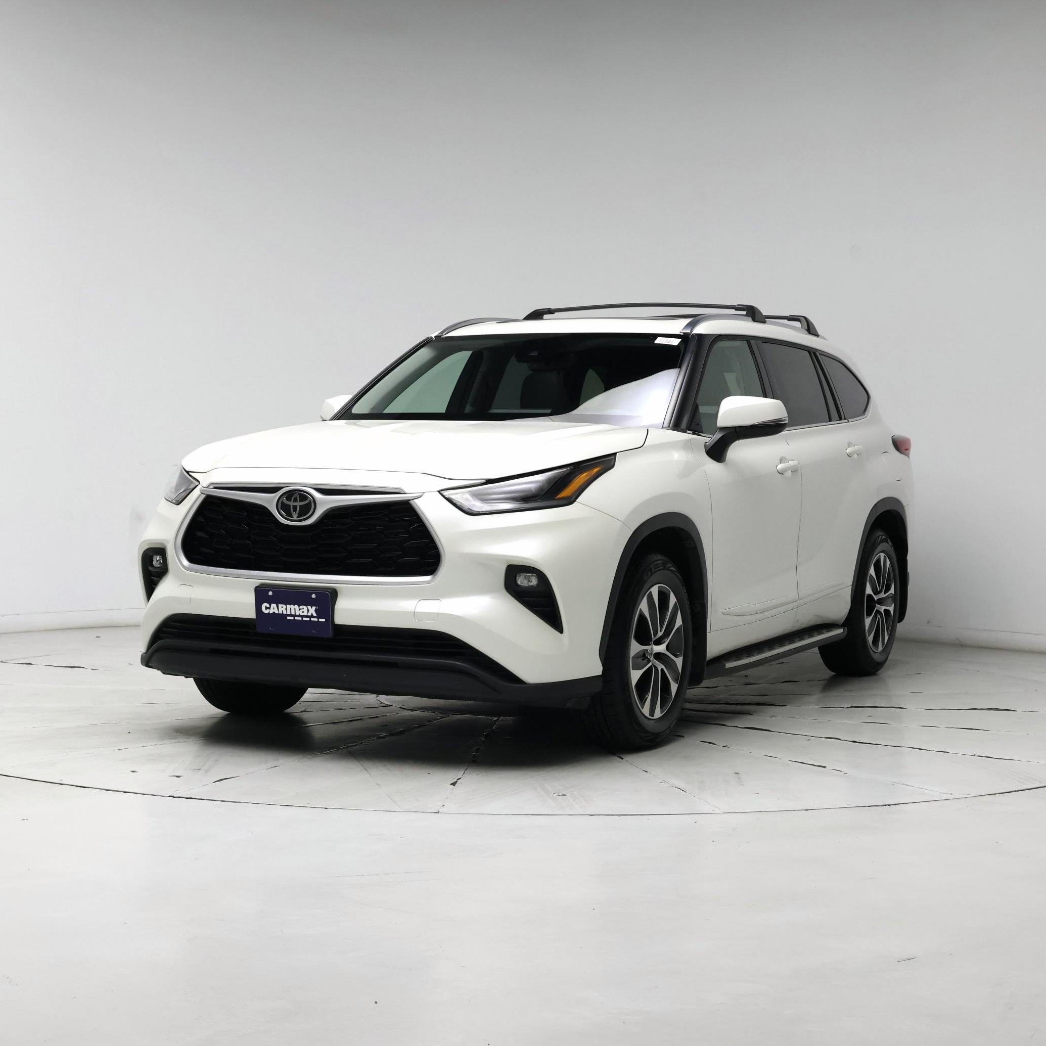 Thumbnail: 2021 Toyota Highlander - 4