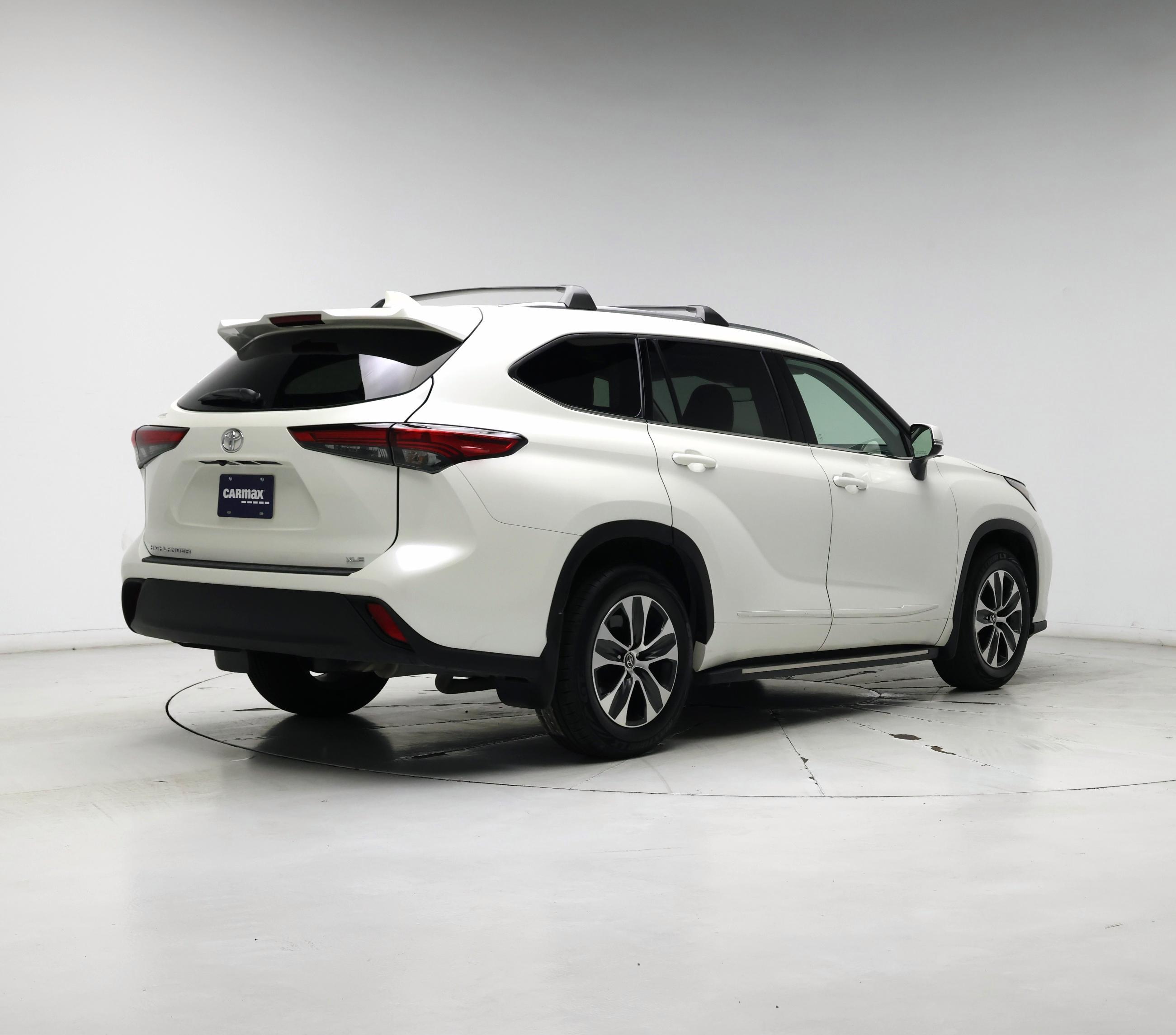 Thumbnail: 2021 Toyota Highlander - 8
